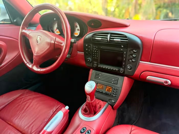 2004 Porsche 911 36