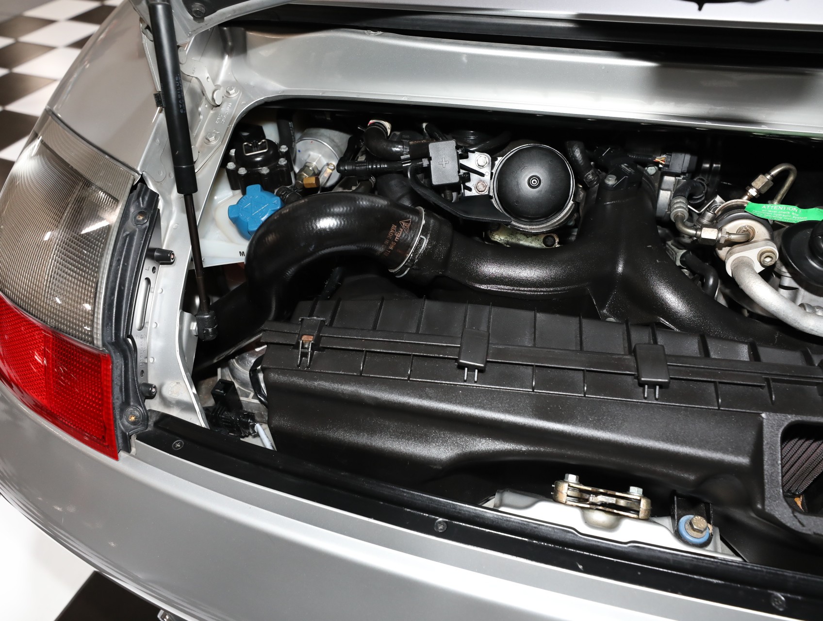 2004 Porsche 911 82