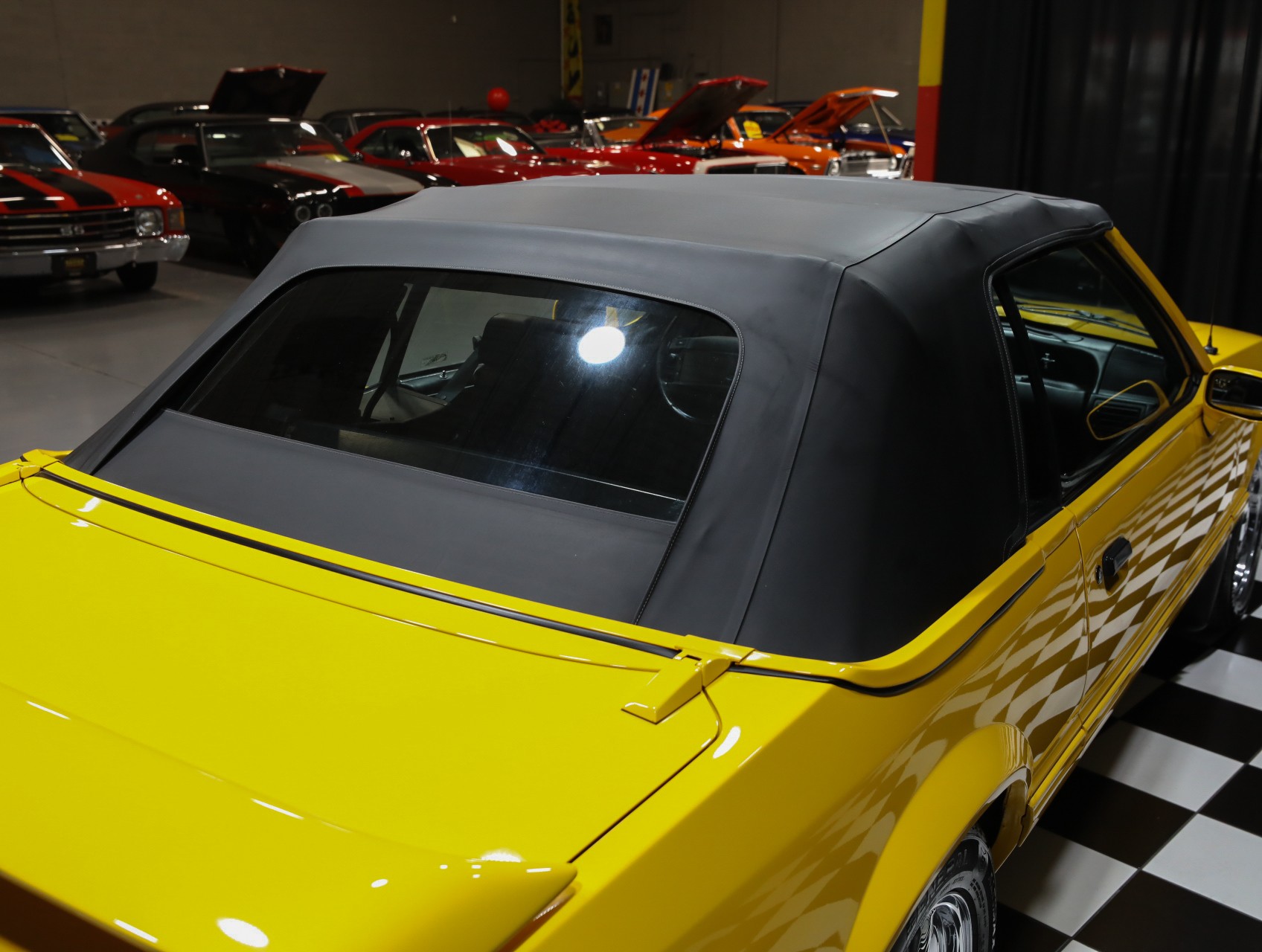 1993 Ford Mustang 10