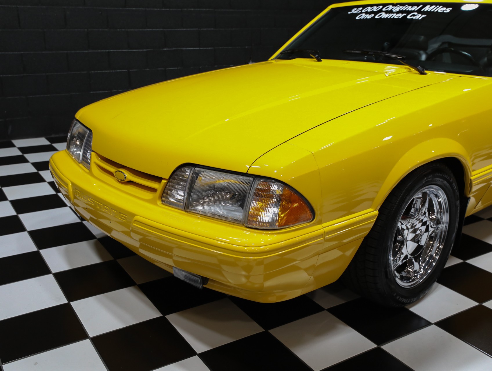 1993 Ford Mustang 14