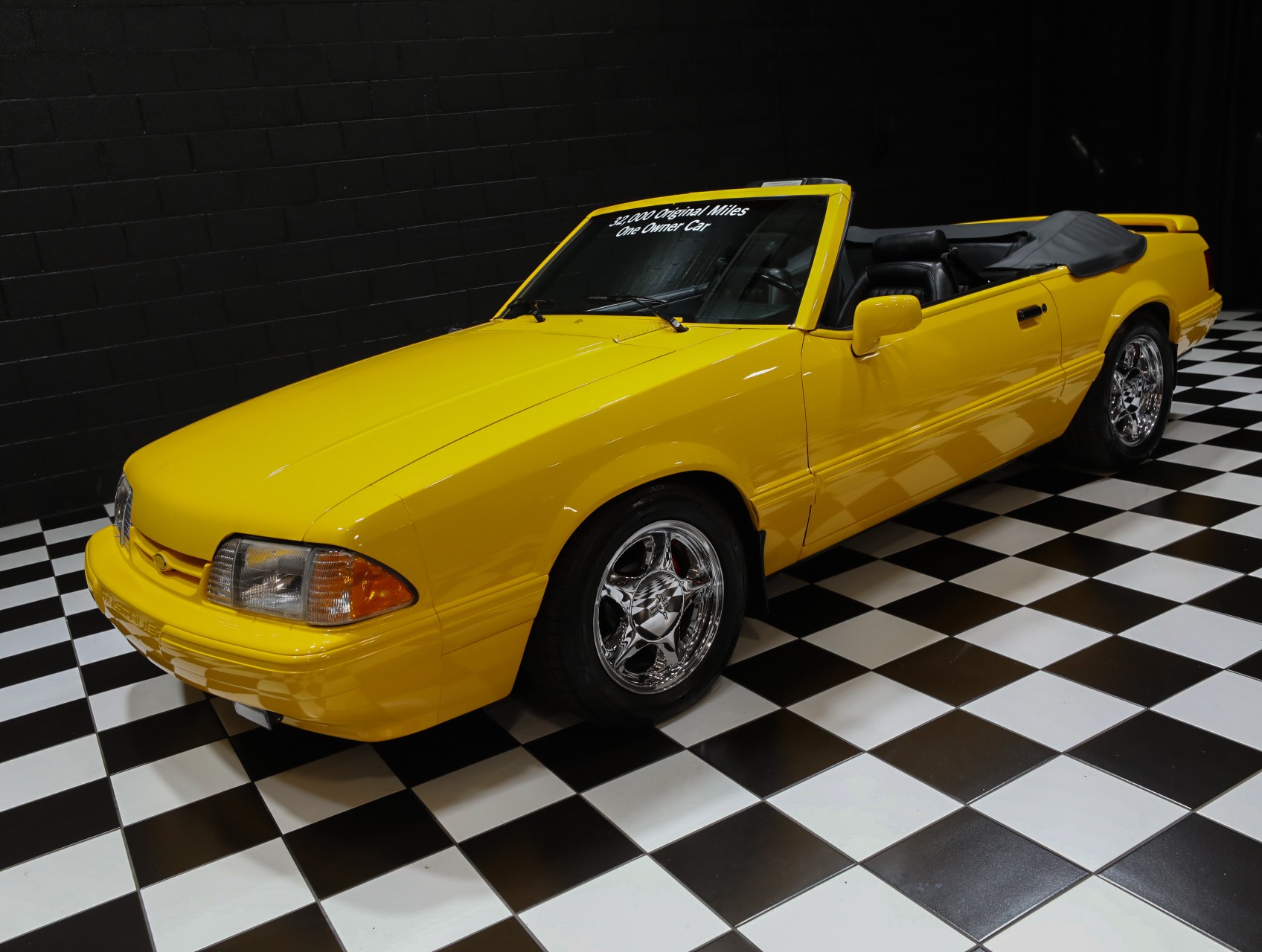 1993 Ford Mustang 15
