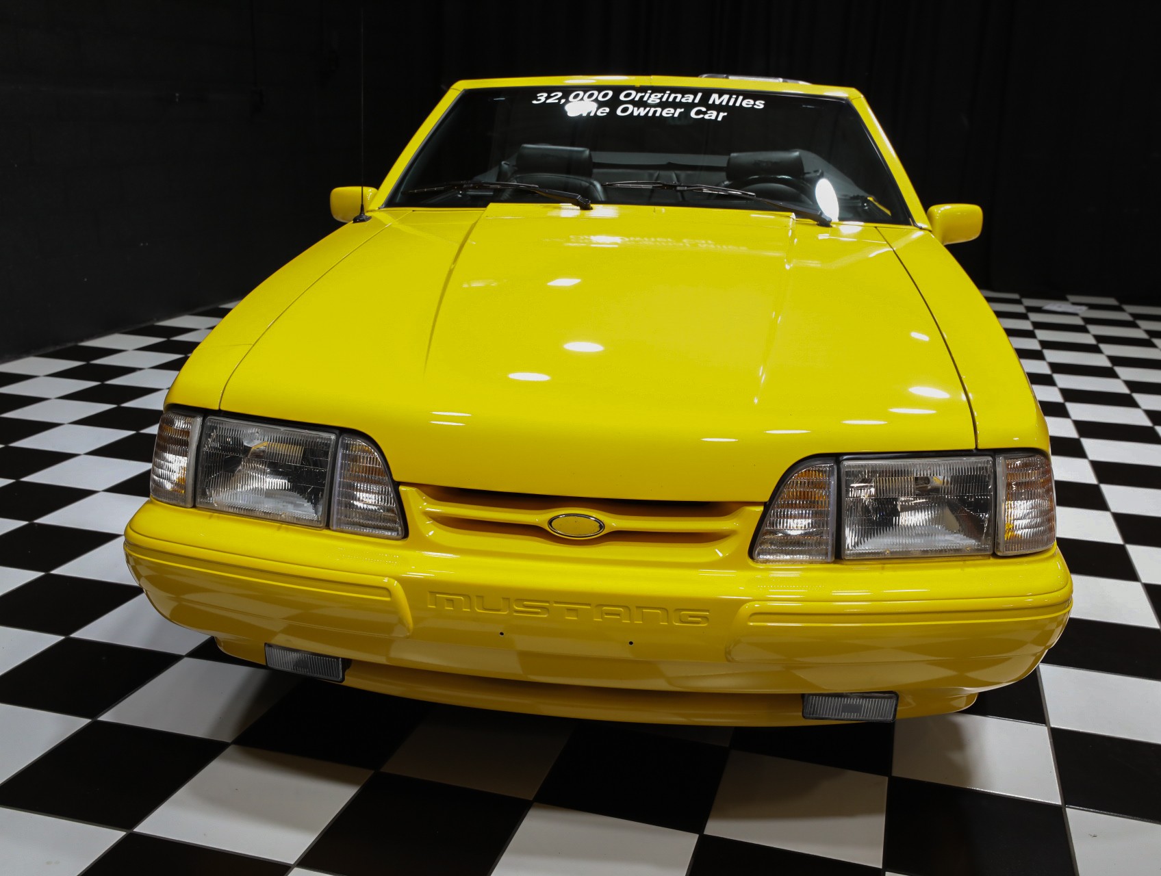 1993 Ford Mustang 18