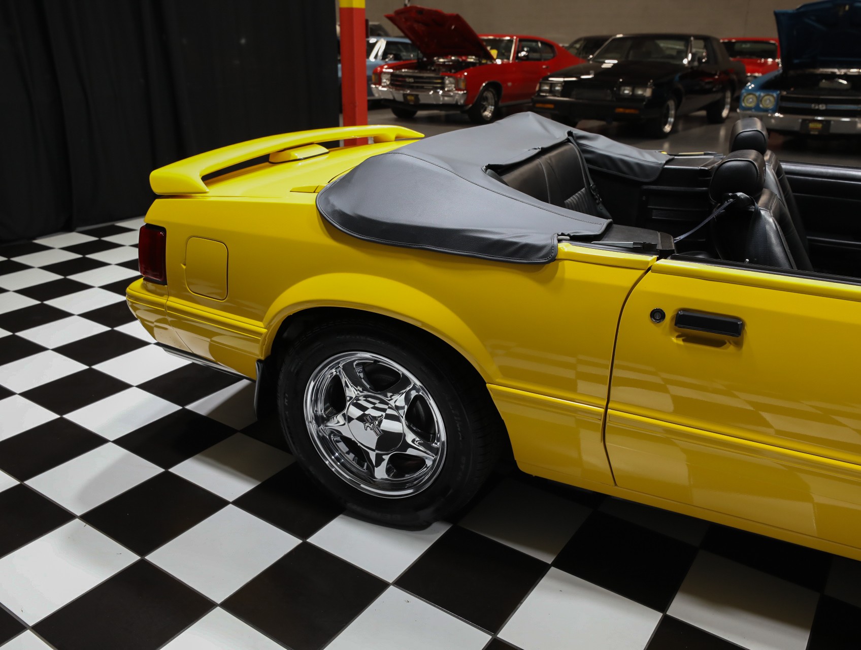 1993 Ford Mustang 24