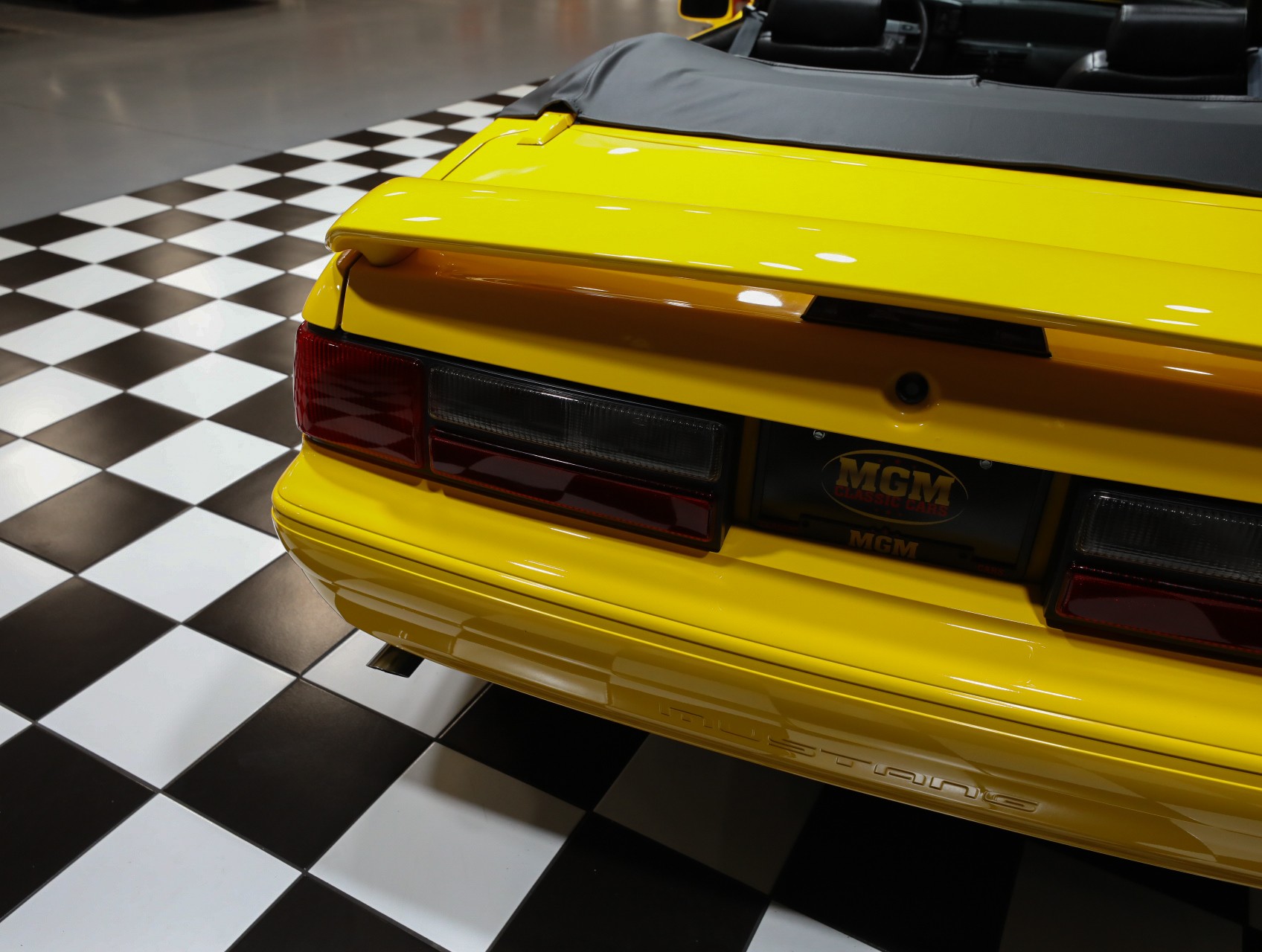 1993 Ford Mustang 28