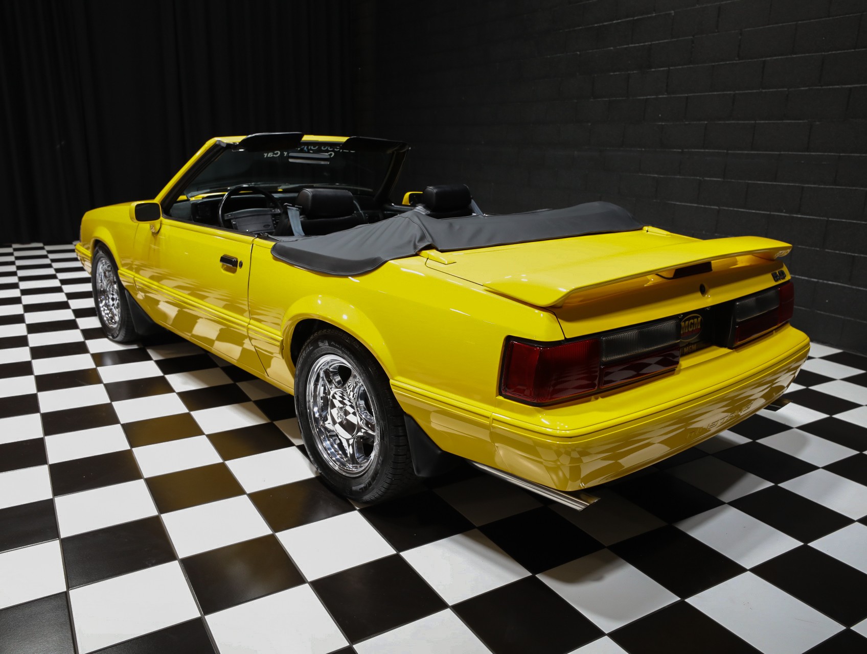 1993 Ford Mustang 31