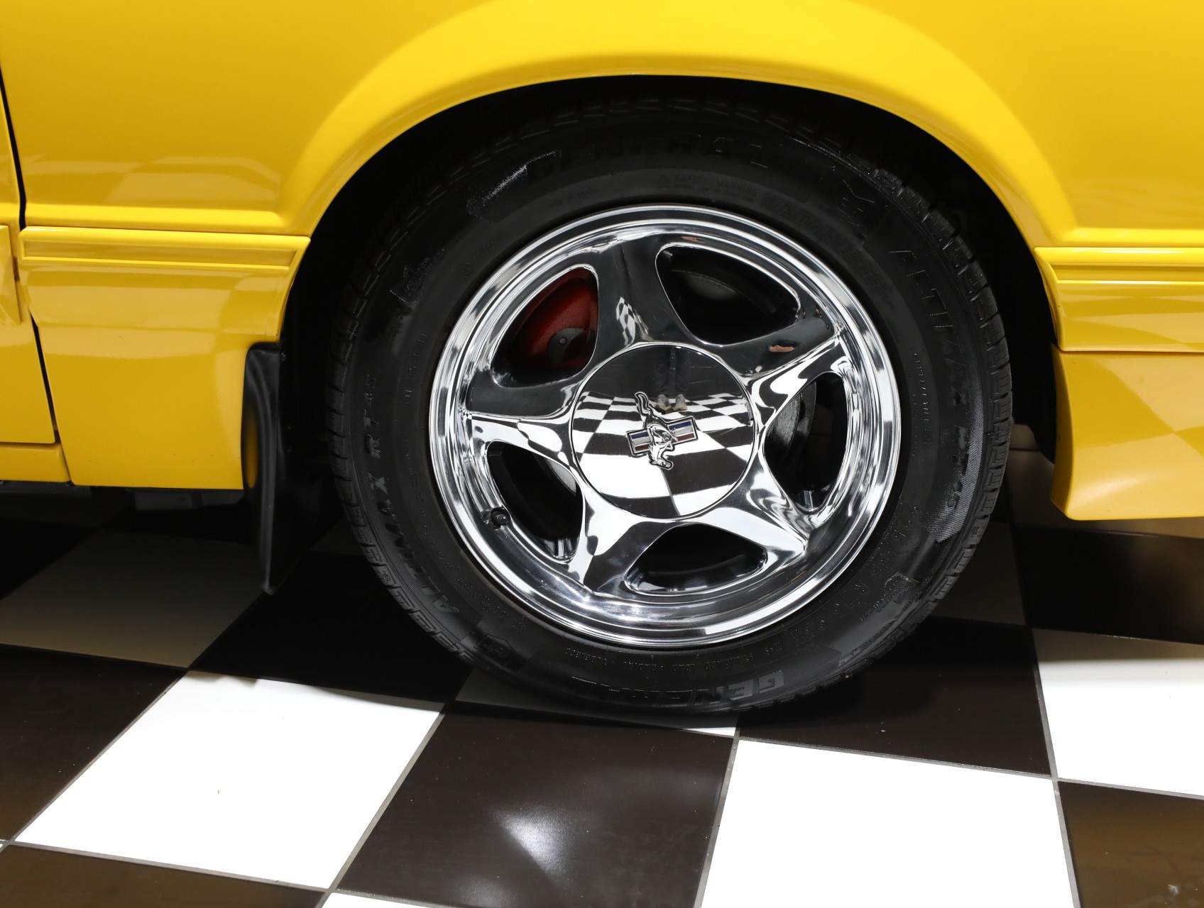 1993 Ford Mustang 38