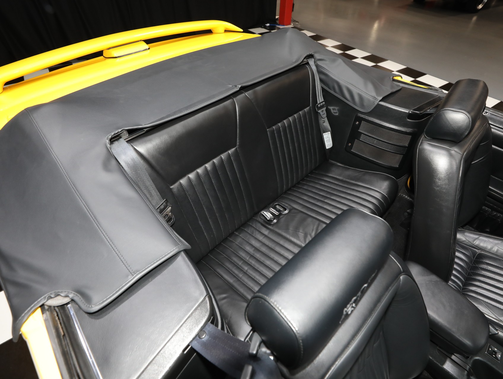 1993 Ford Mustang 48