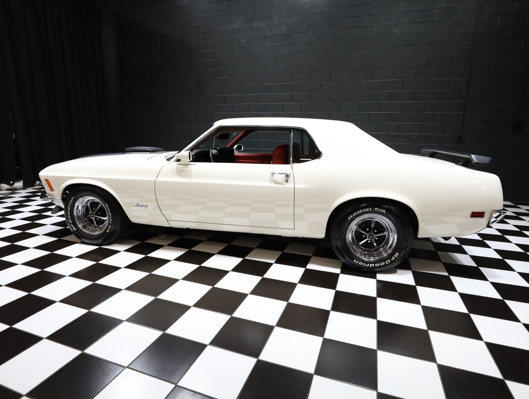1970 Ford Mustang 28