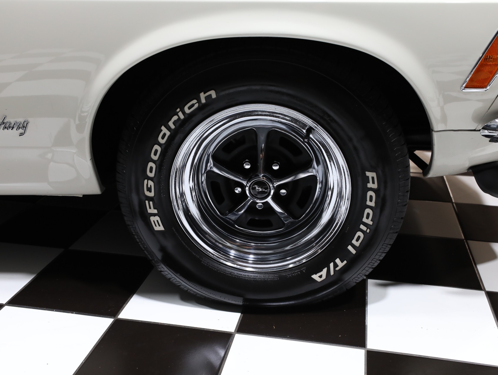 1970 Ford Mustang 32