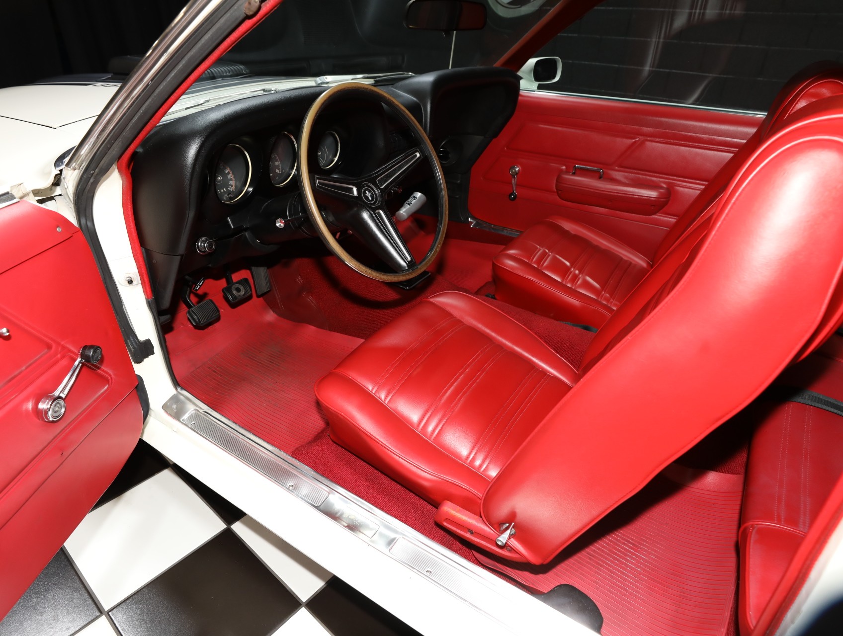 1970 Ford Mustang 3