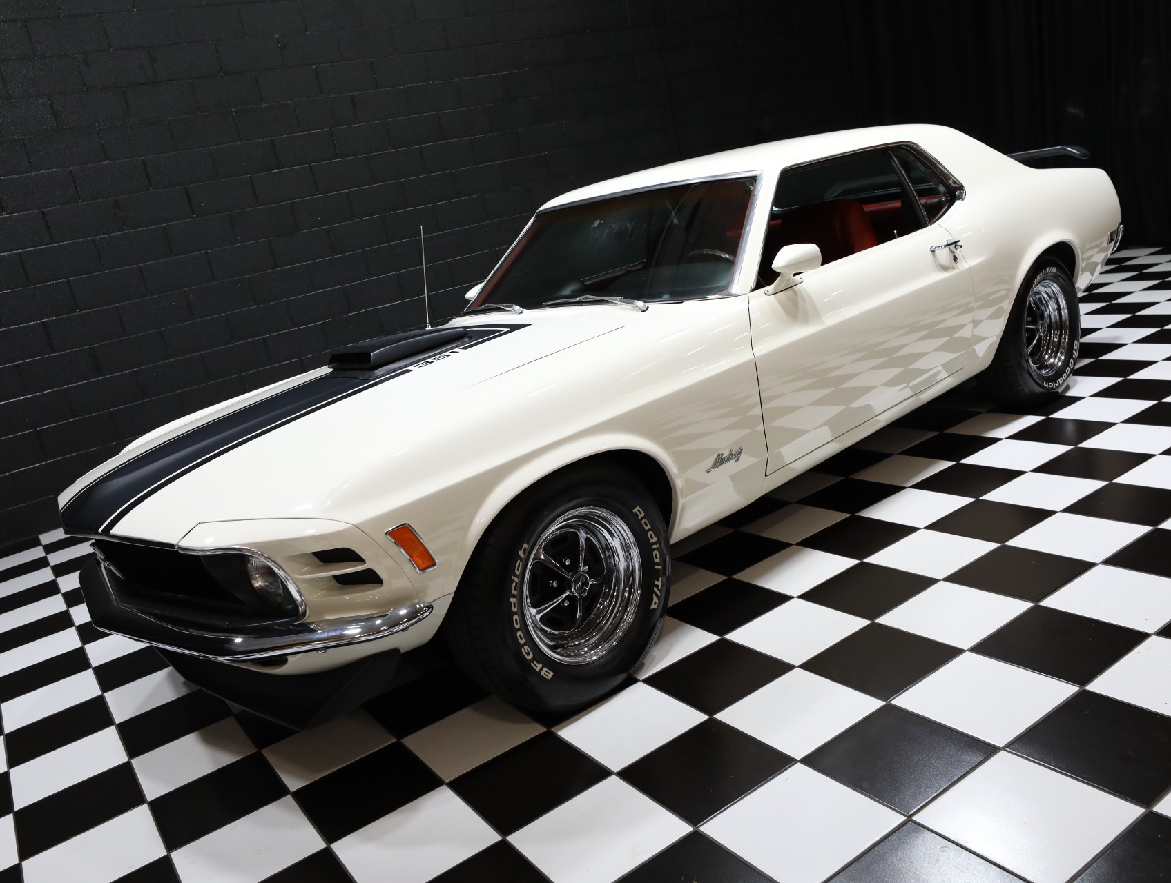 1970 Ford Mustang 8