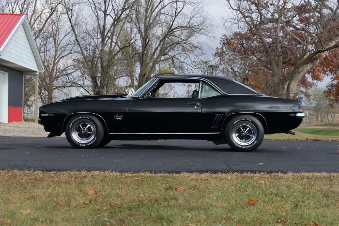 1969 Chevrolet Camaro 16