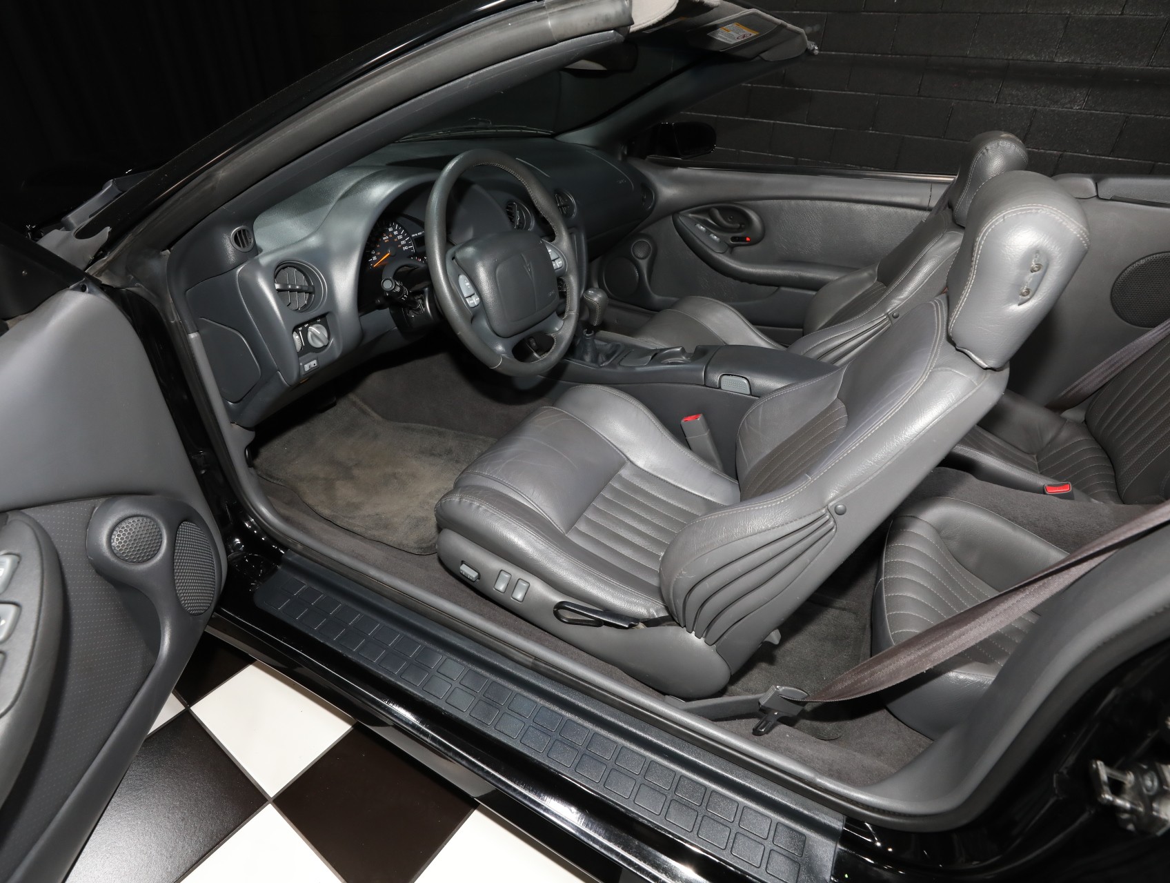 1999 Pontiac Firebird 3