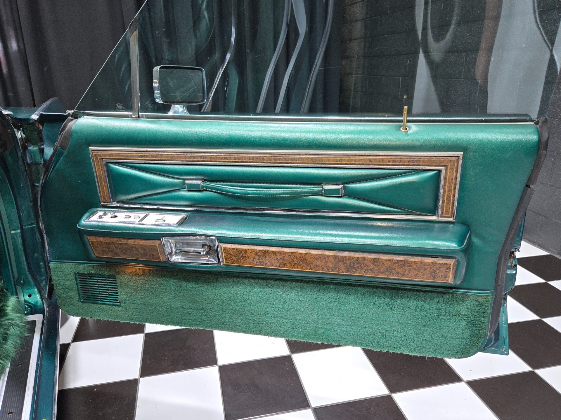 1975 Lincoln Continental 103