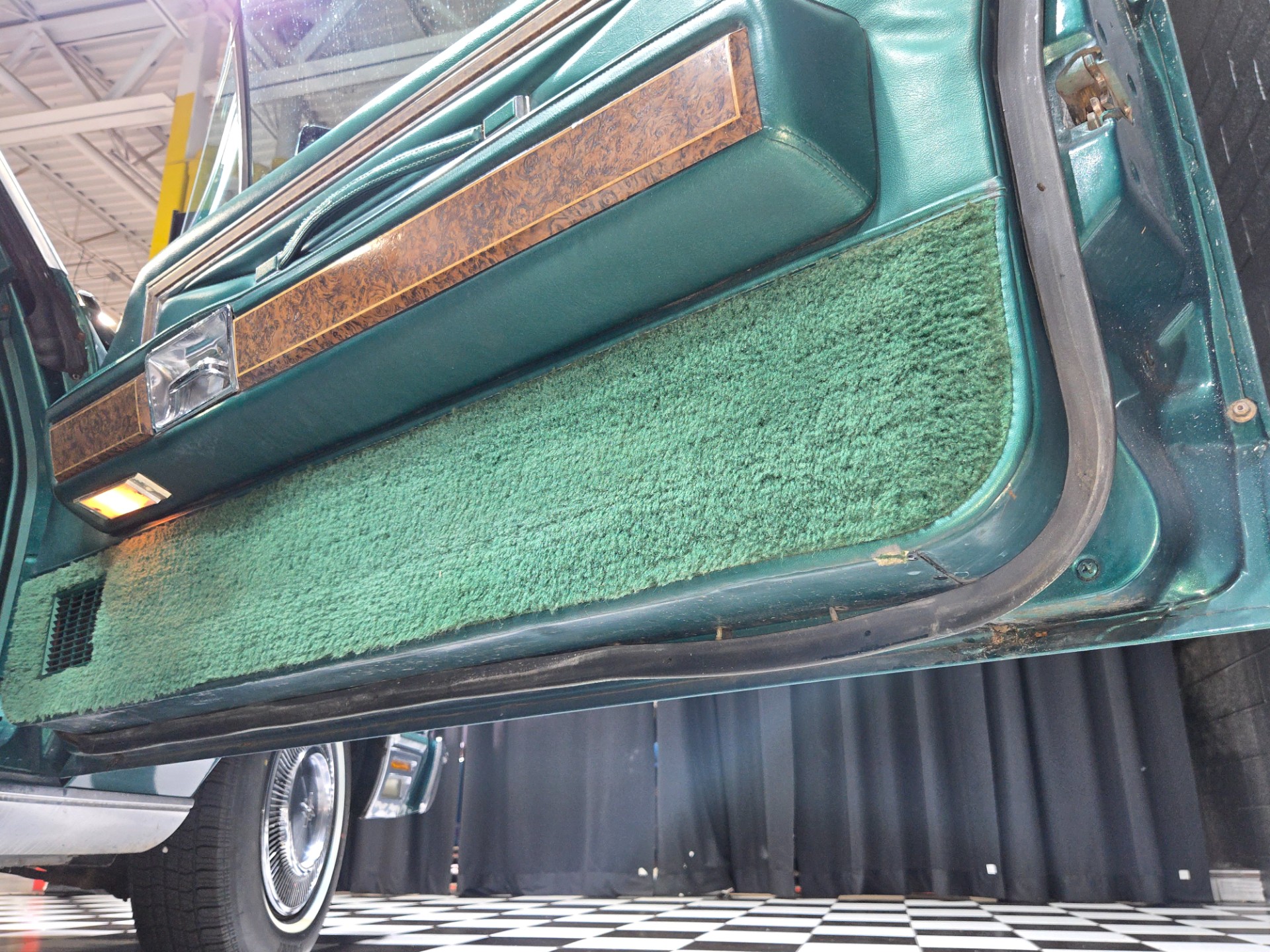 1975 Lincoln Continental 105