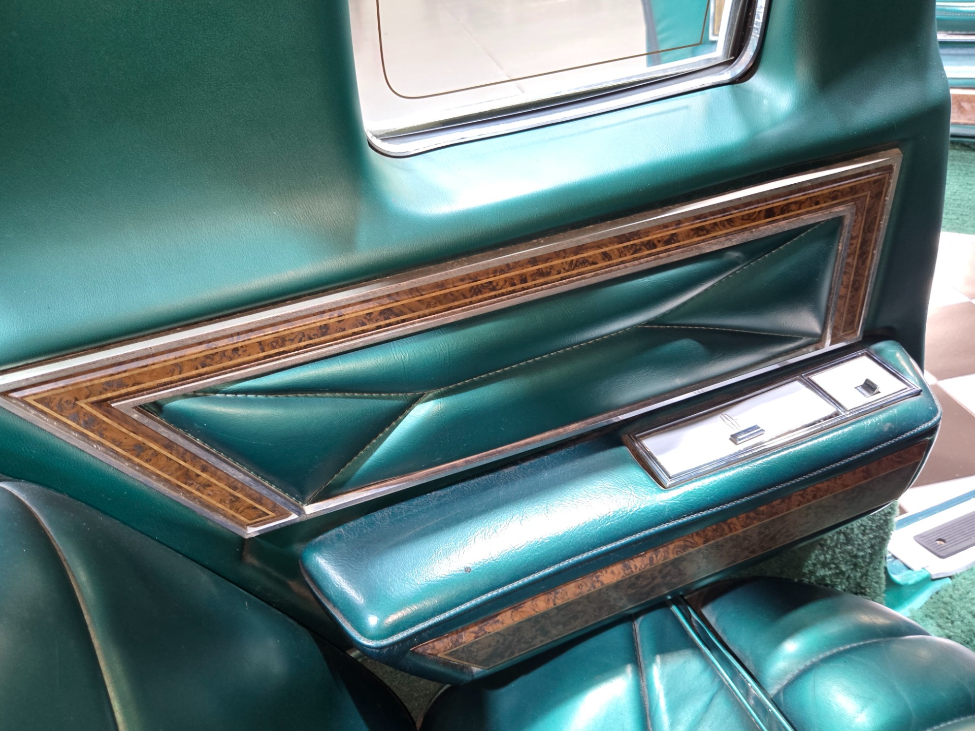 1975 Lincoln Continental 126