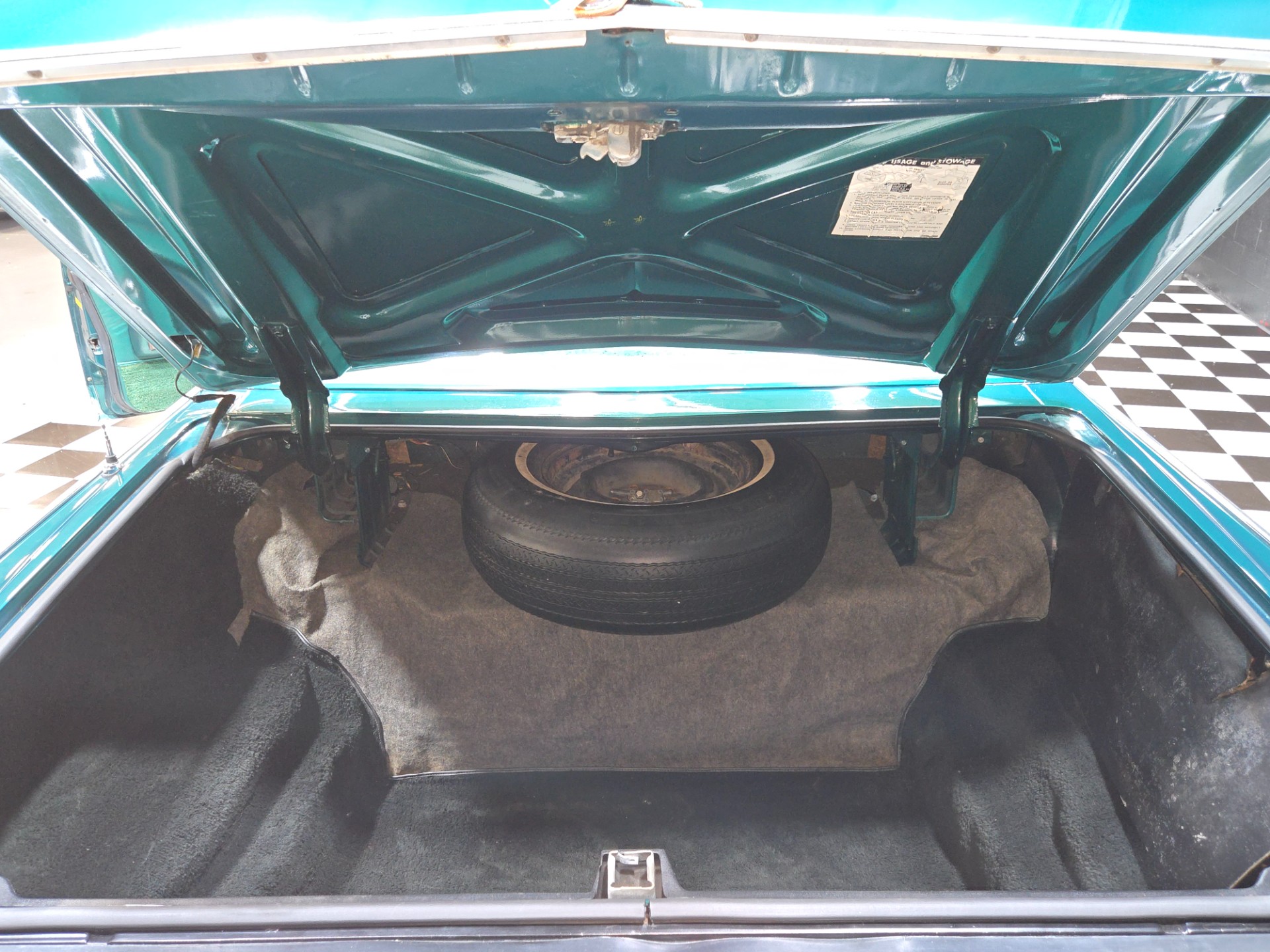 1975 Lincoln Continental 14