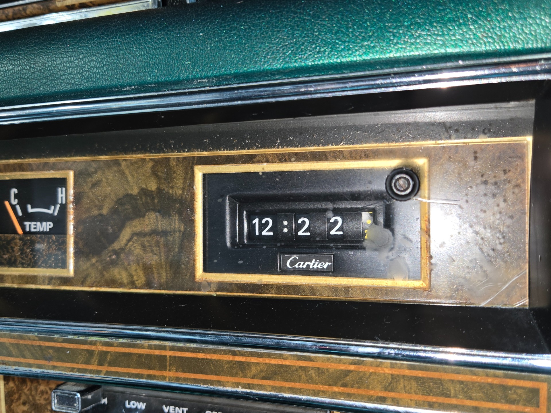 1975 Lincoln Continental 142