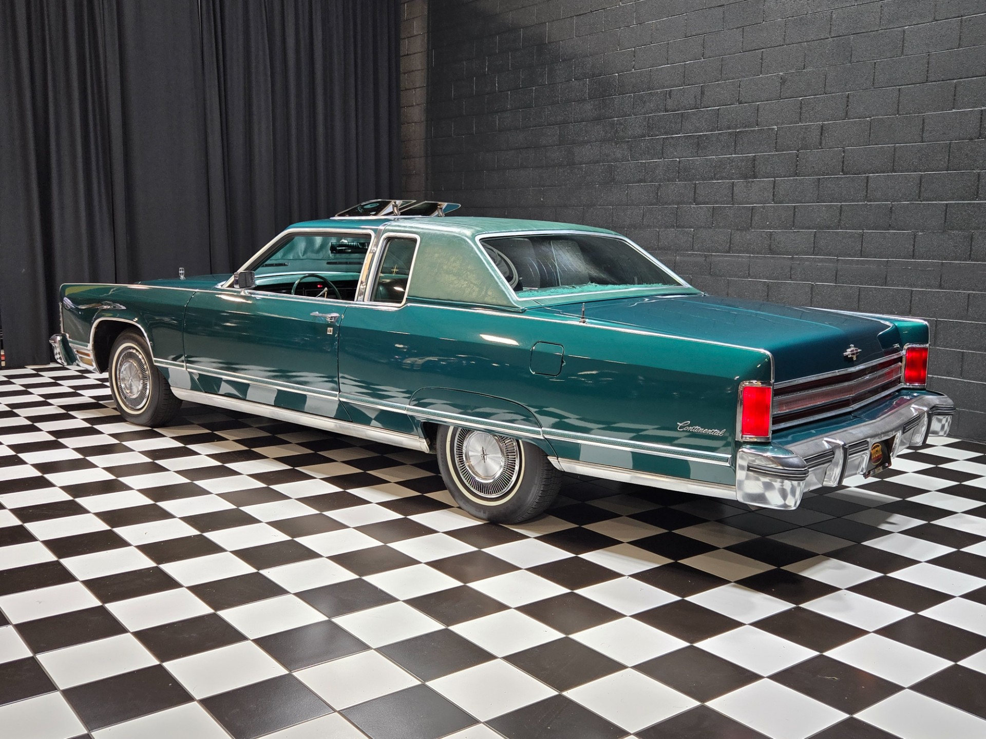 1975 Lincoln Continental 156