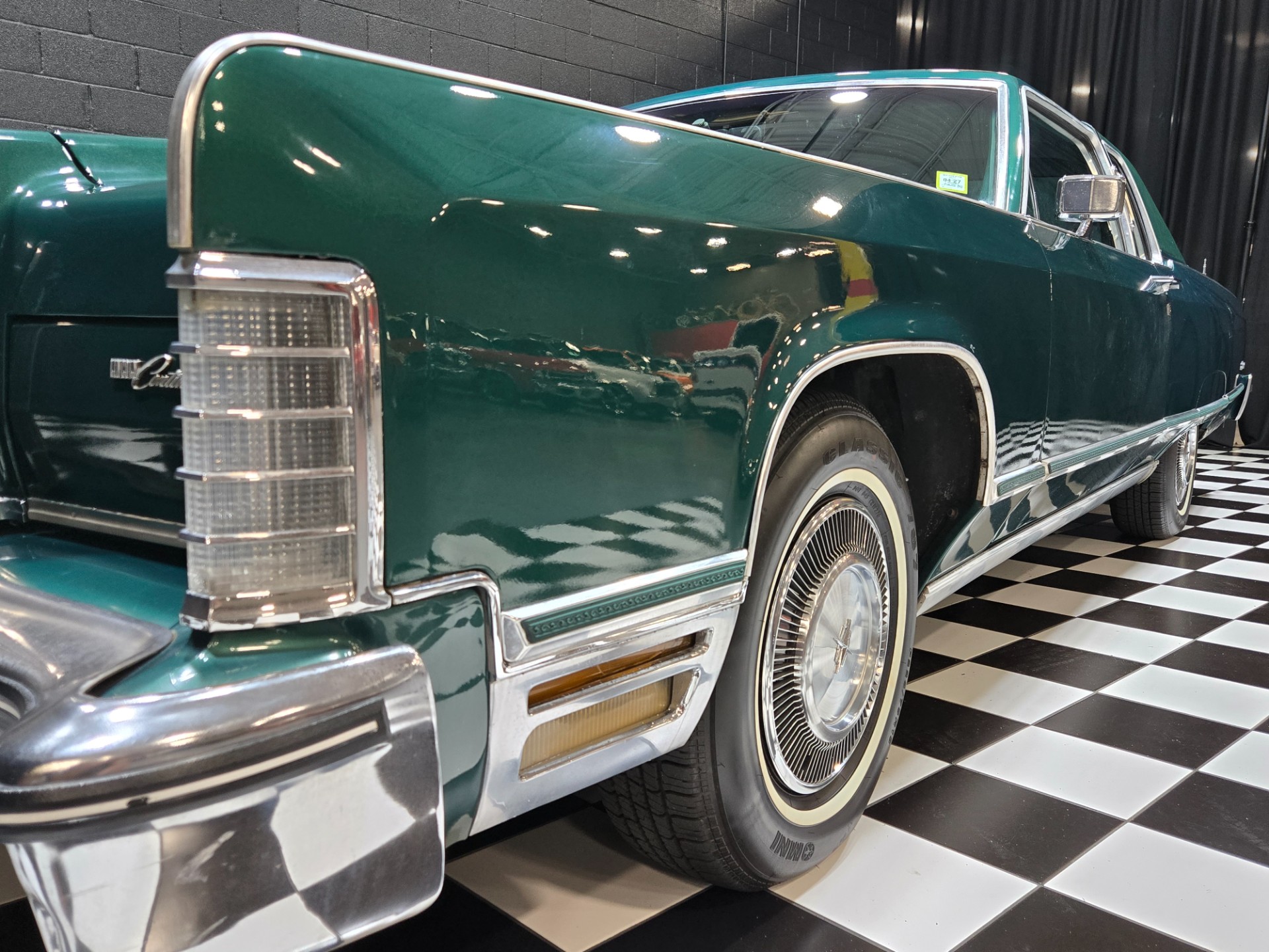 1975 Lincoln Continental 20