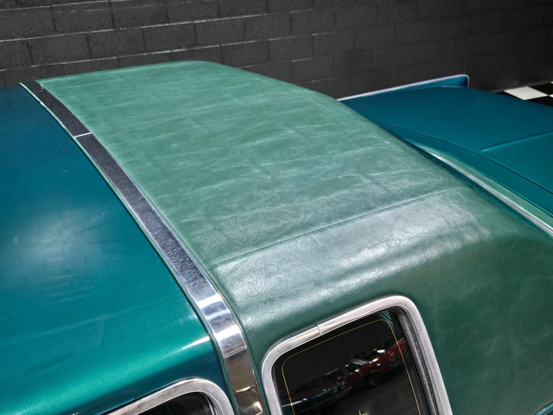 1975 Lincoln Continental 23