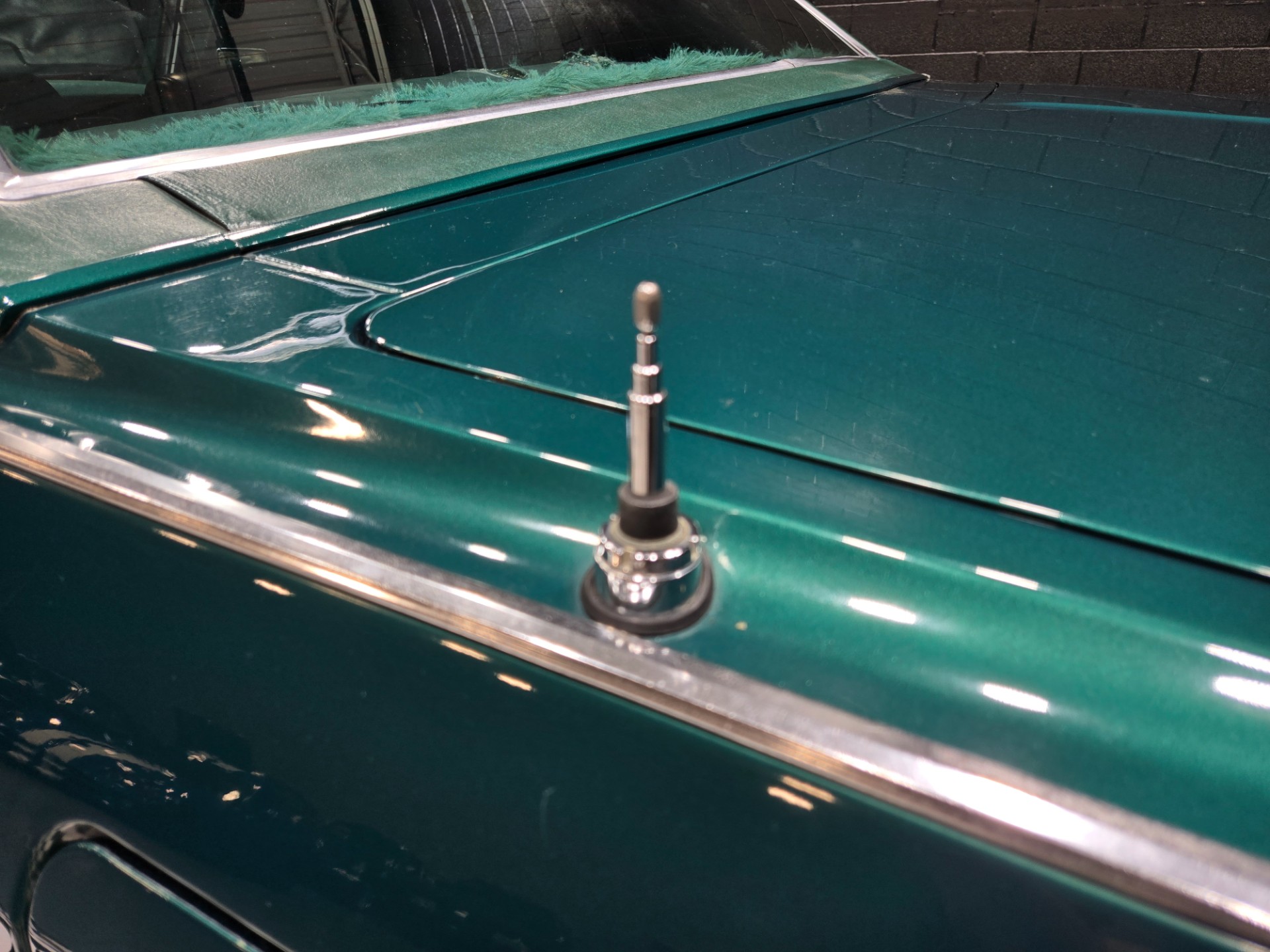 1975 Lincoln Continental 36
