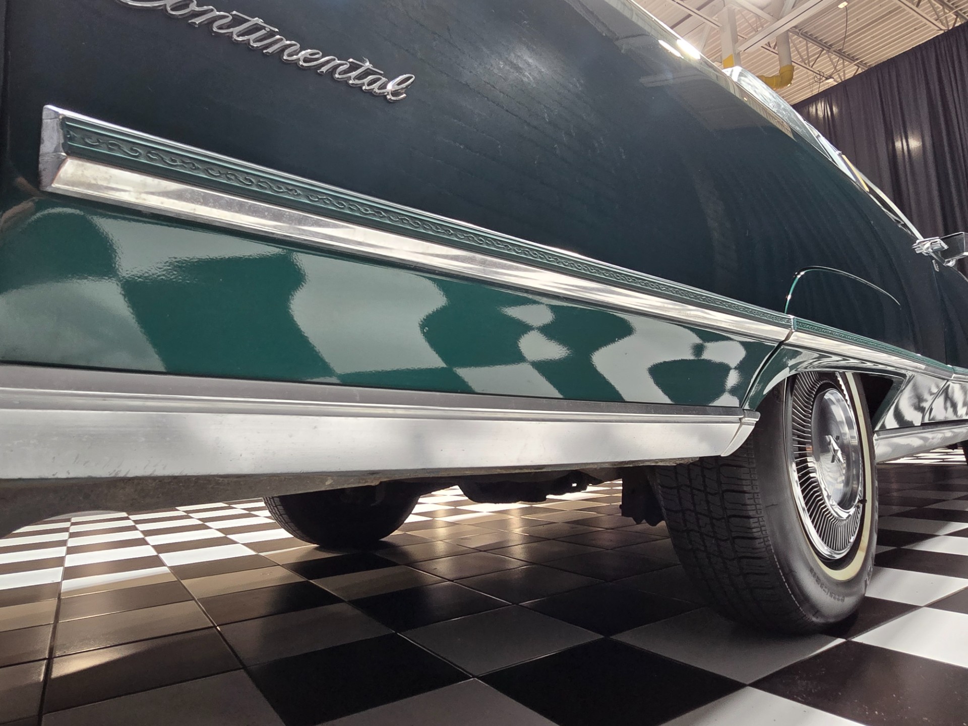 1975 Lincoln Continental 44