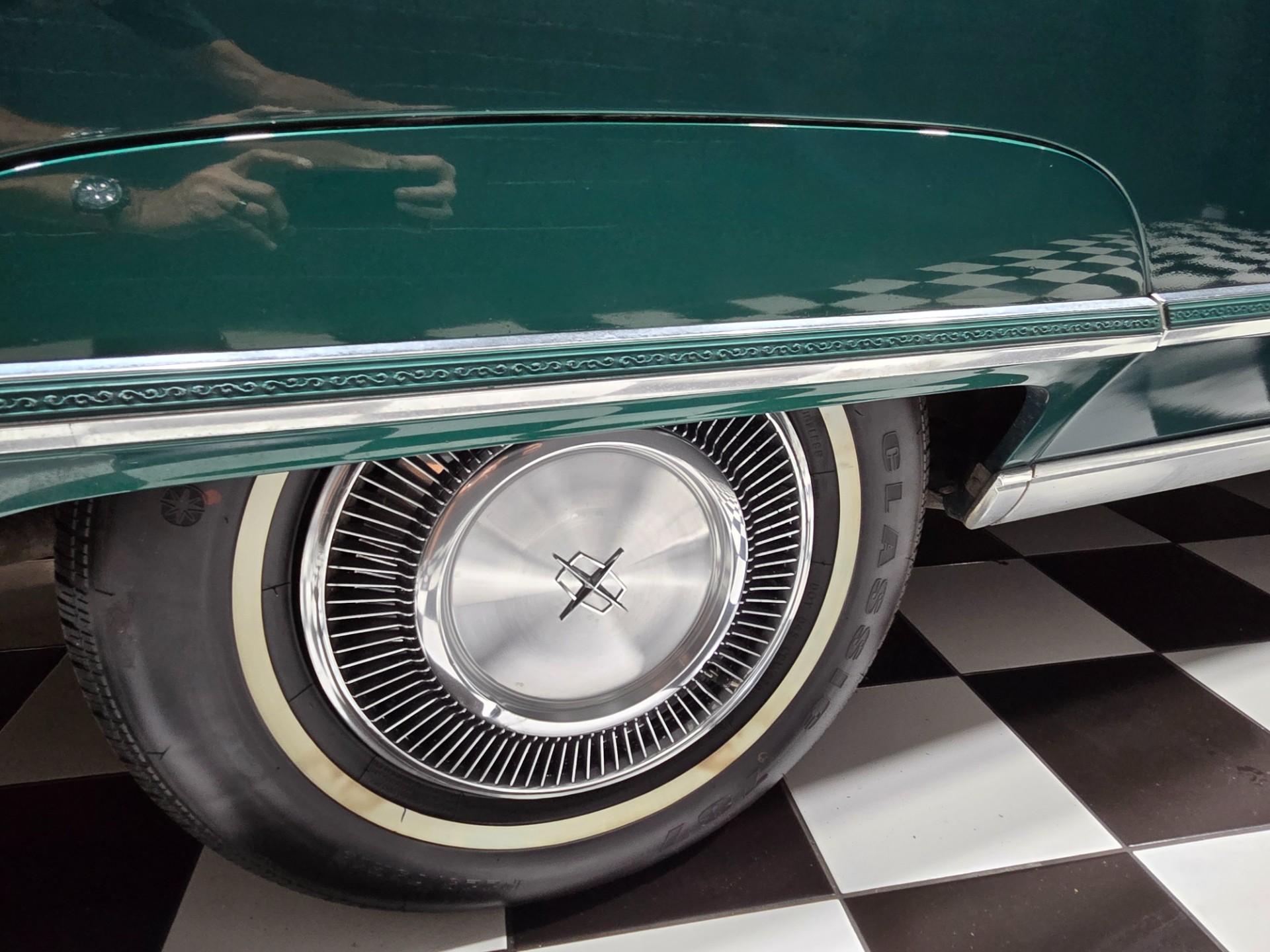 1975 Lincoln Continental 48