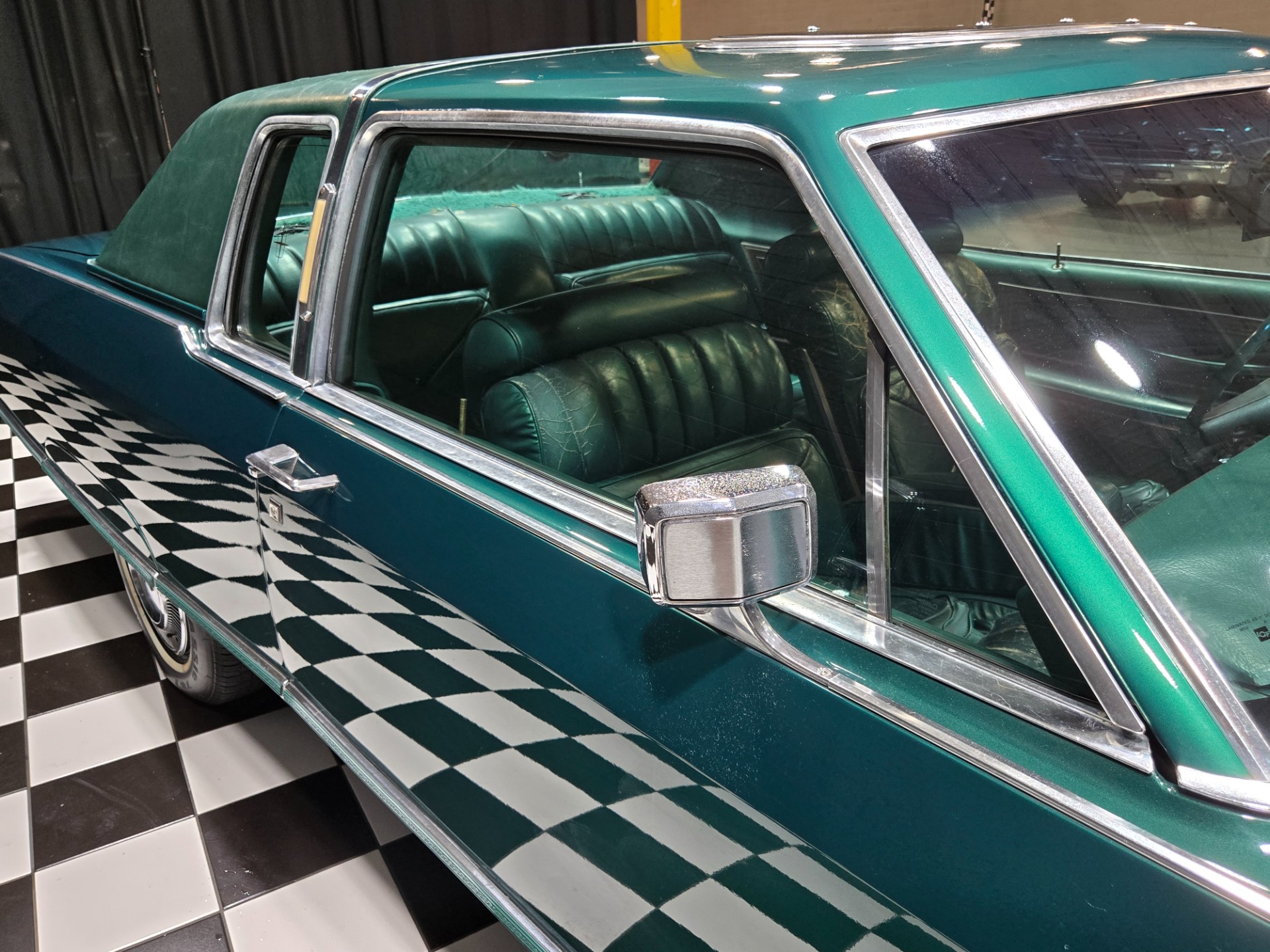 1975 Lincoln Continental 52