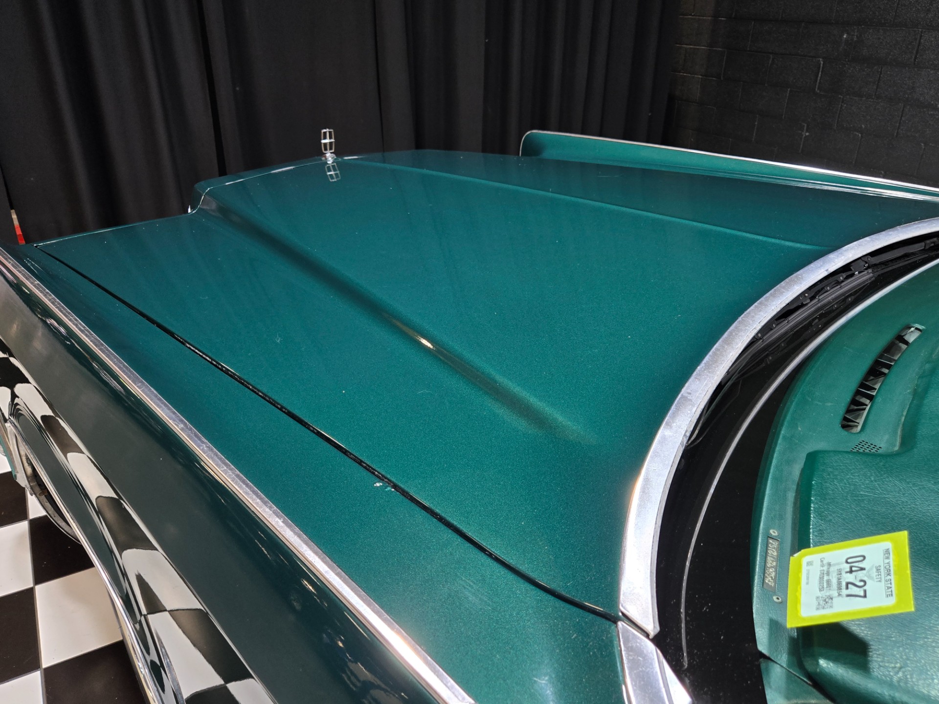 1975 Lincoln Continental 77