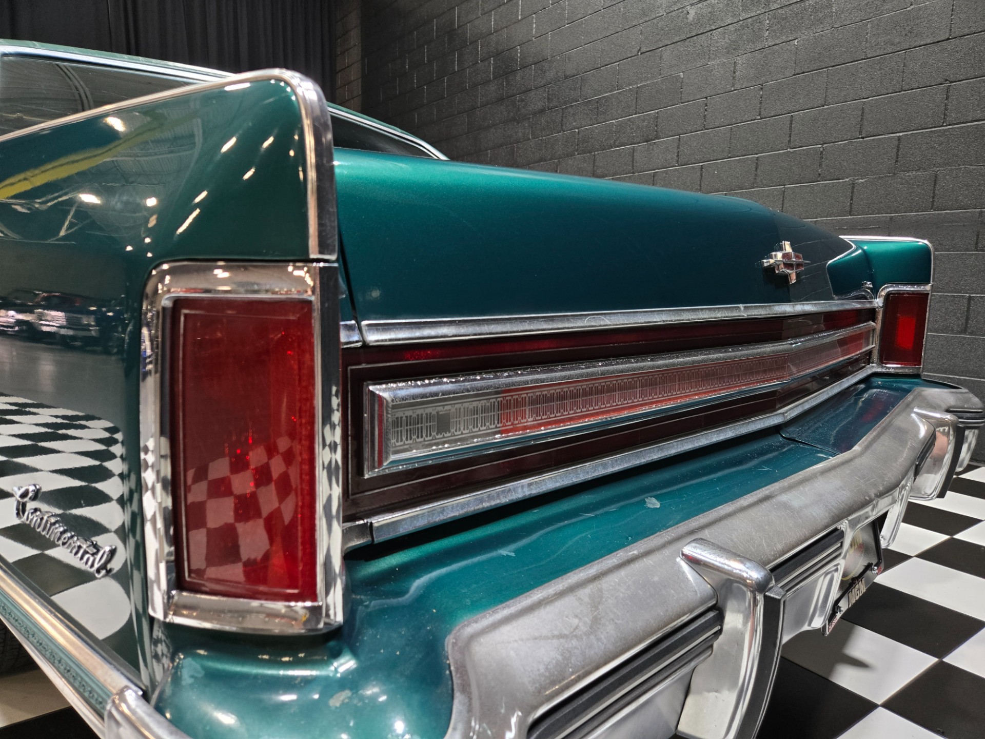 1975 Lincoln Continental 9
