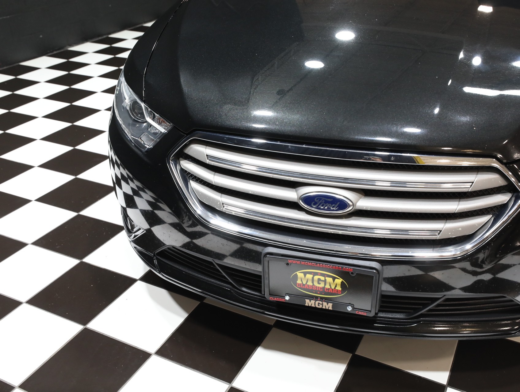 2013 Ford Taurus 12