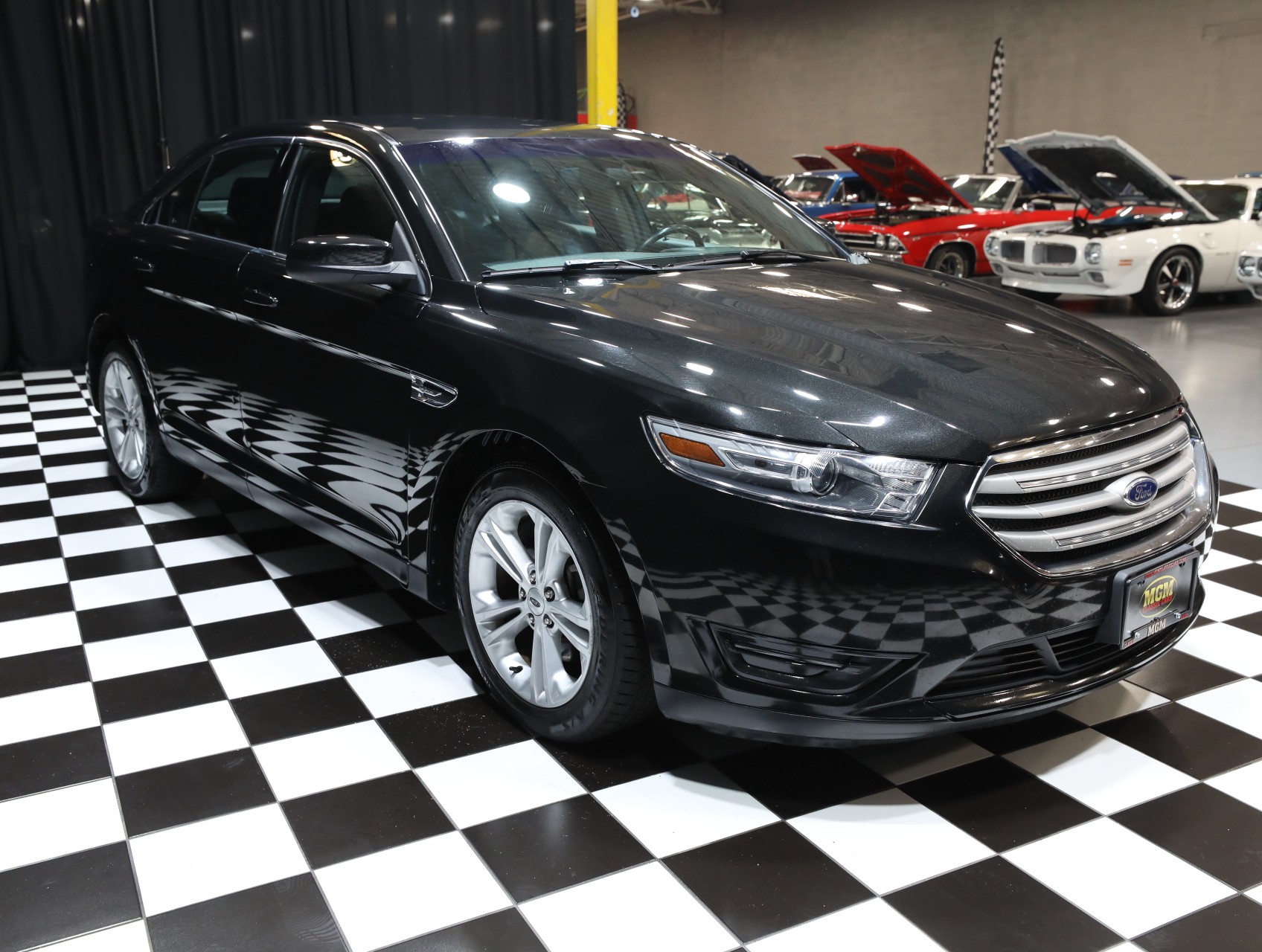 2013 Ford Taurus 13