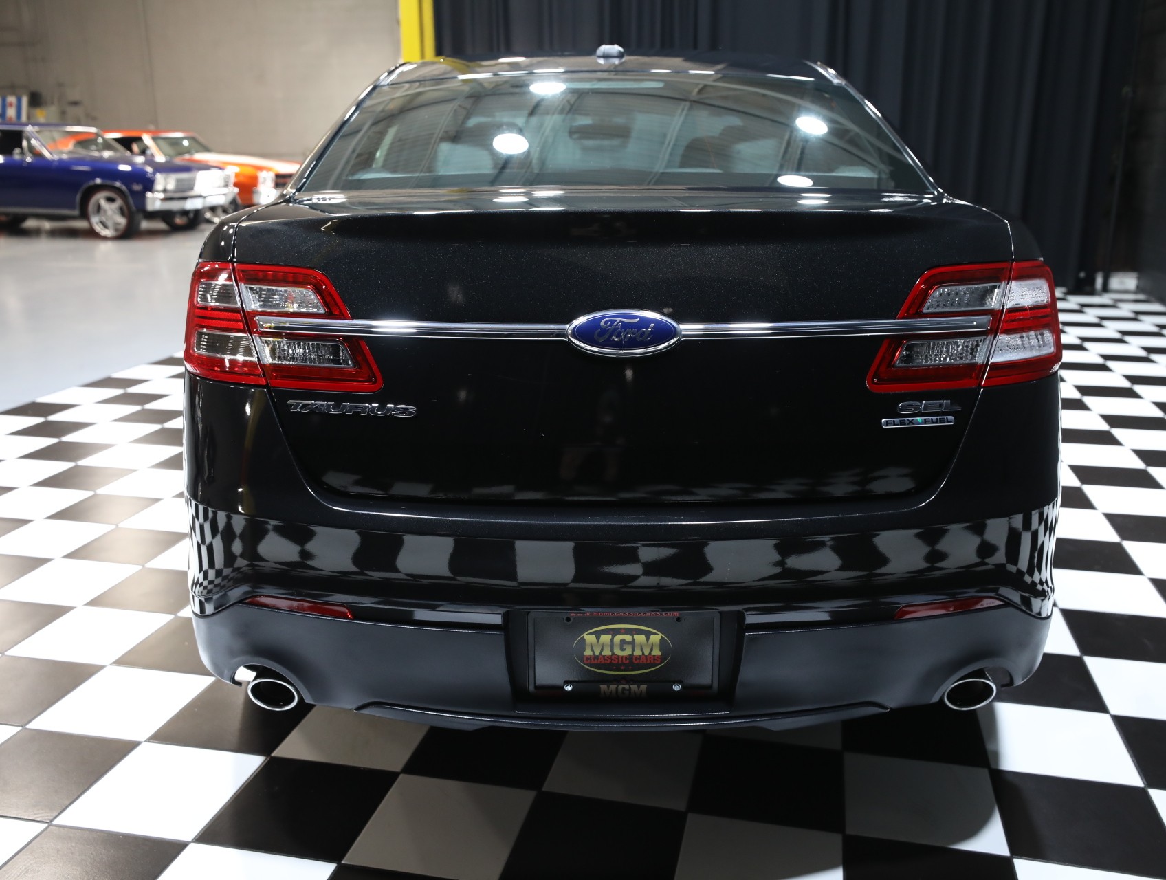 2013 Ford Taurus 19