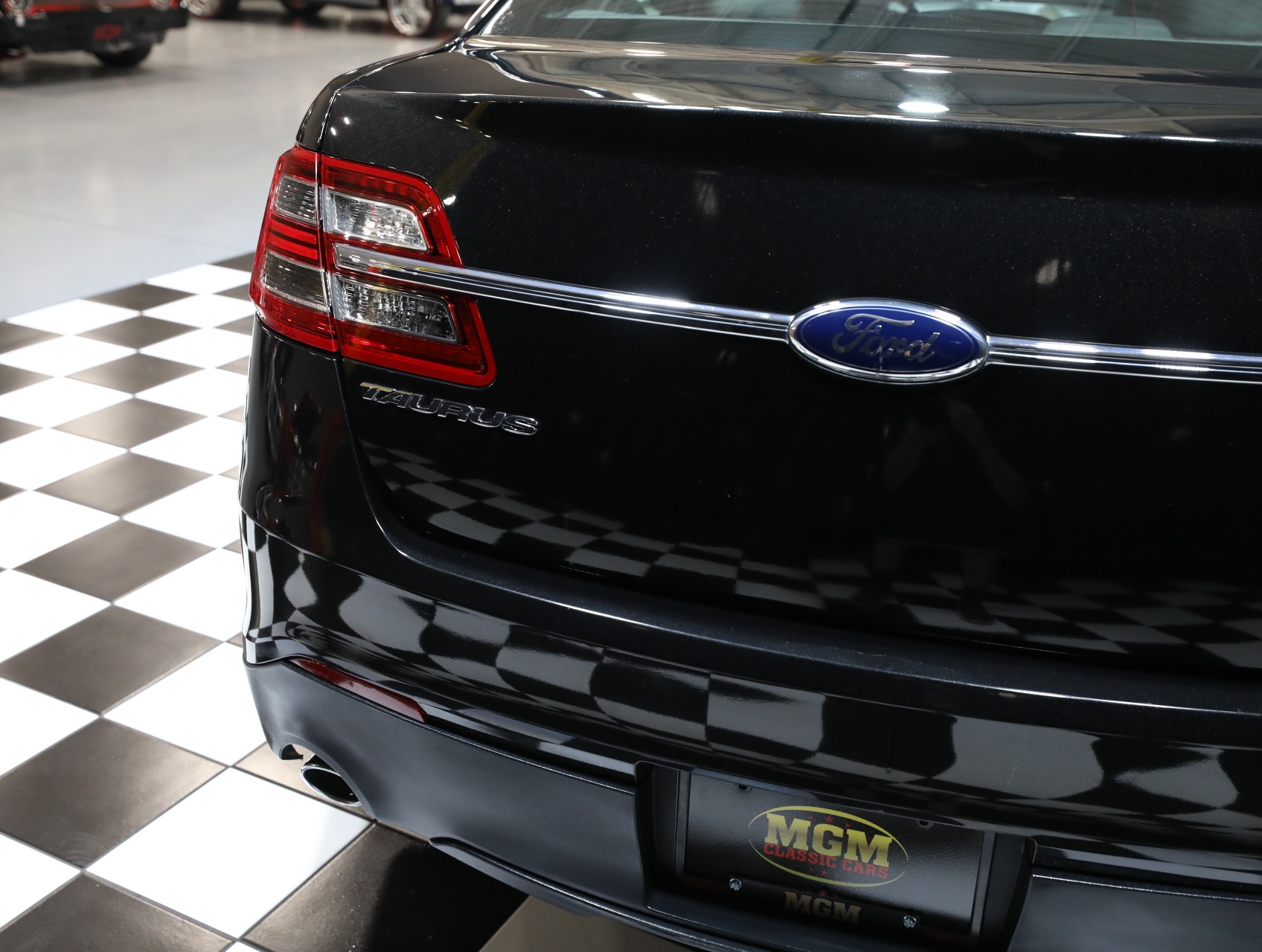 2013 Ford Taurus 20