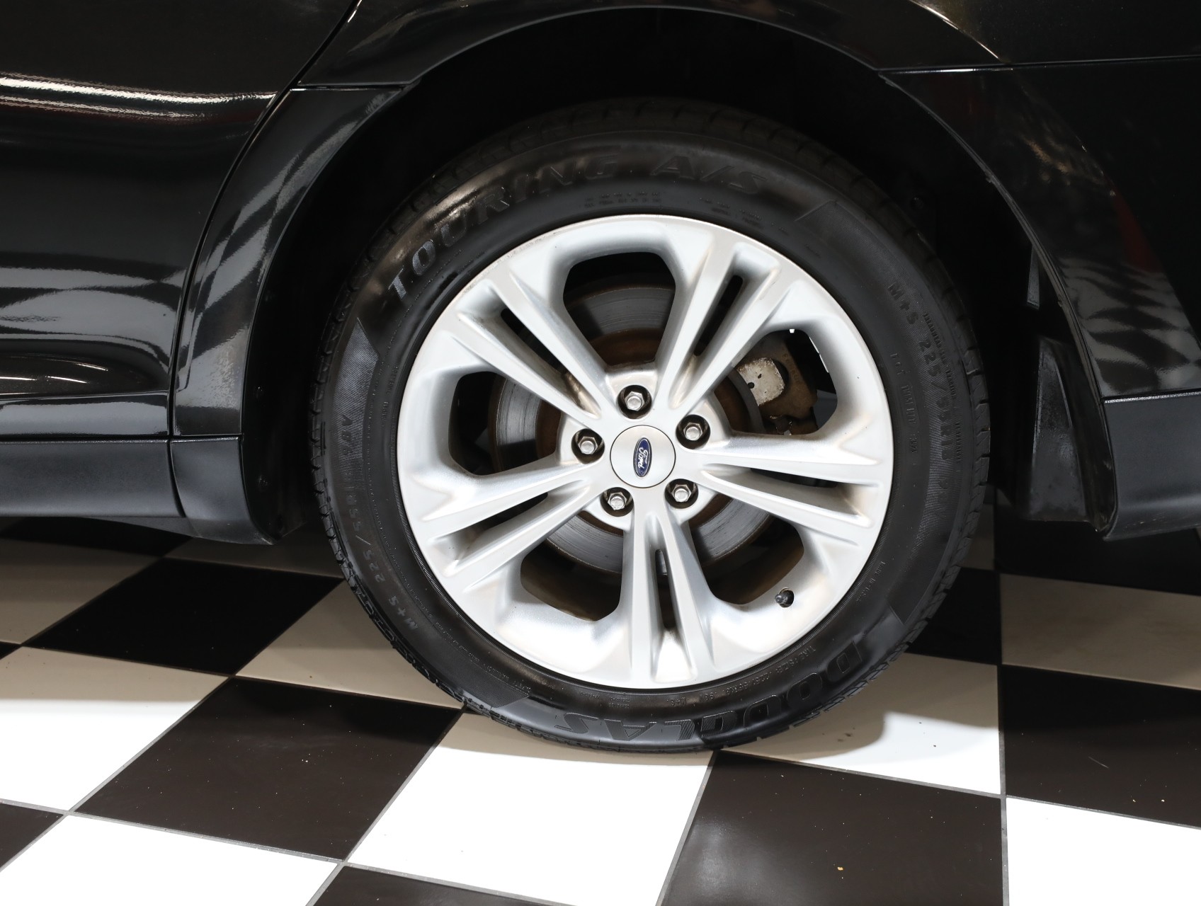 2013 Ford Taurus 28