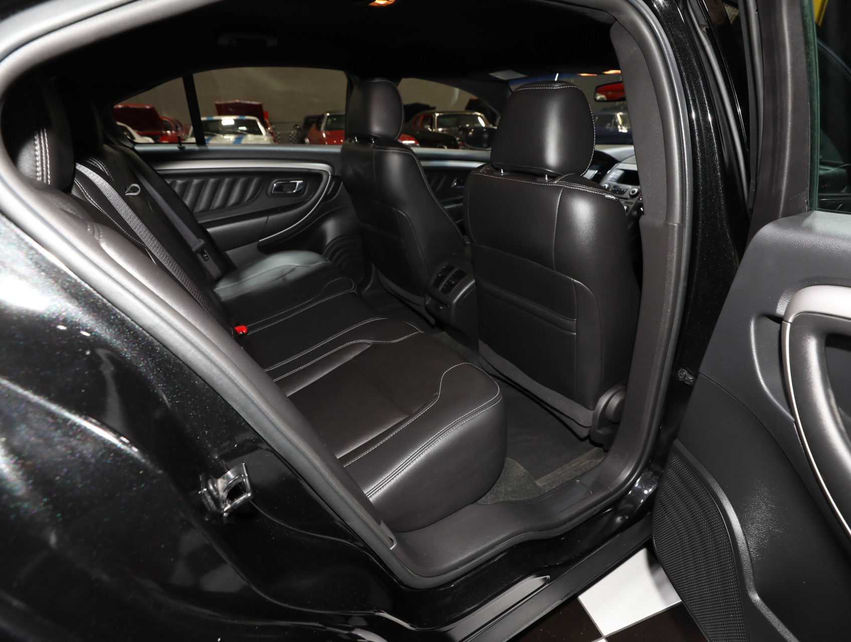 2013 Ford Taurus 37