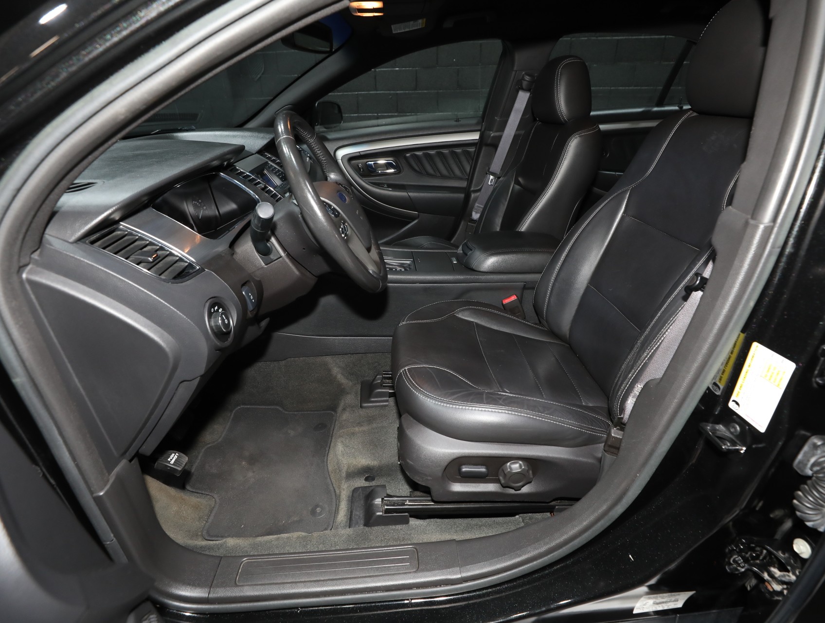 2013 Ford Taurus 45