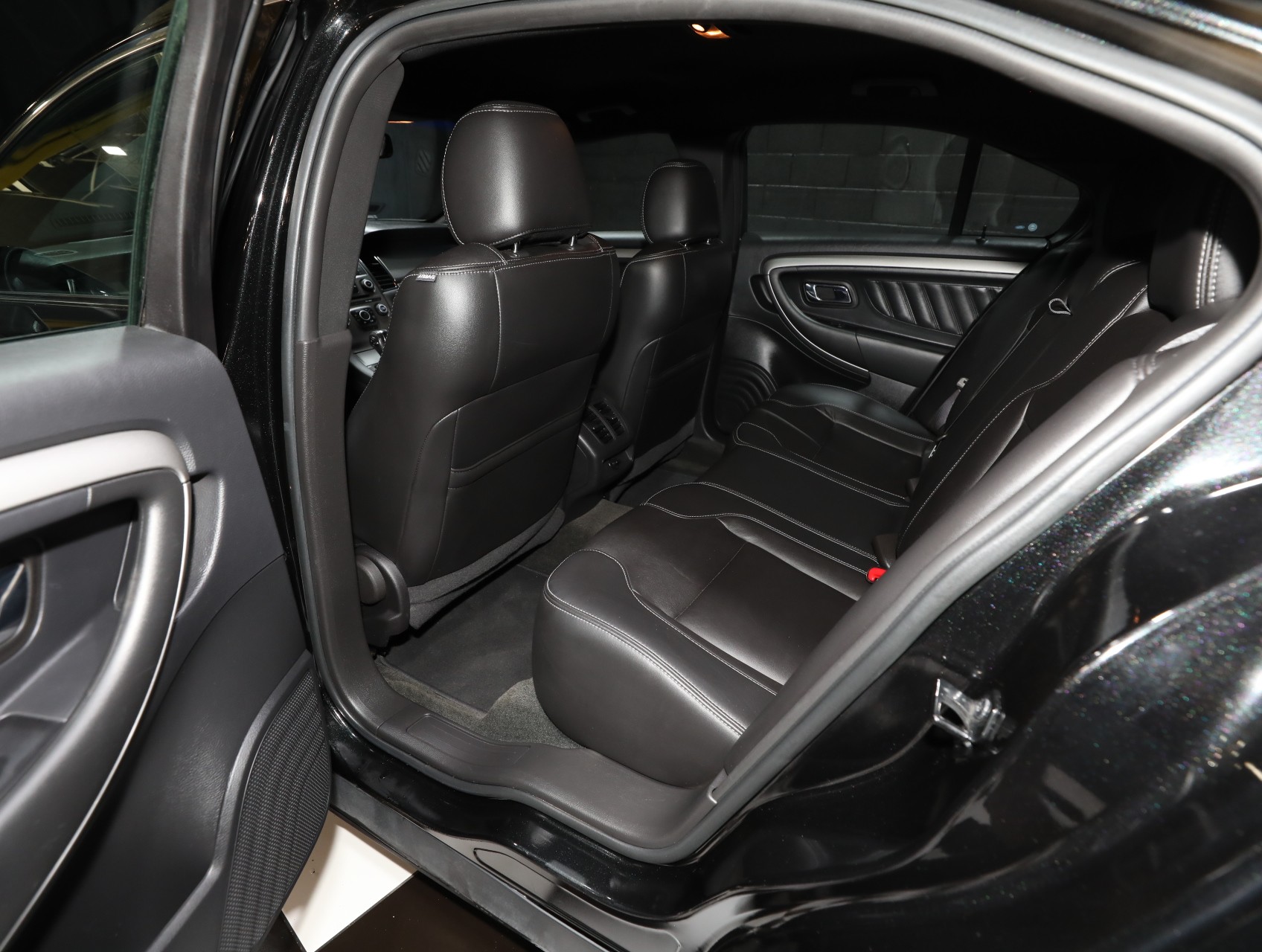 2013 Ford Taurus 4