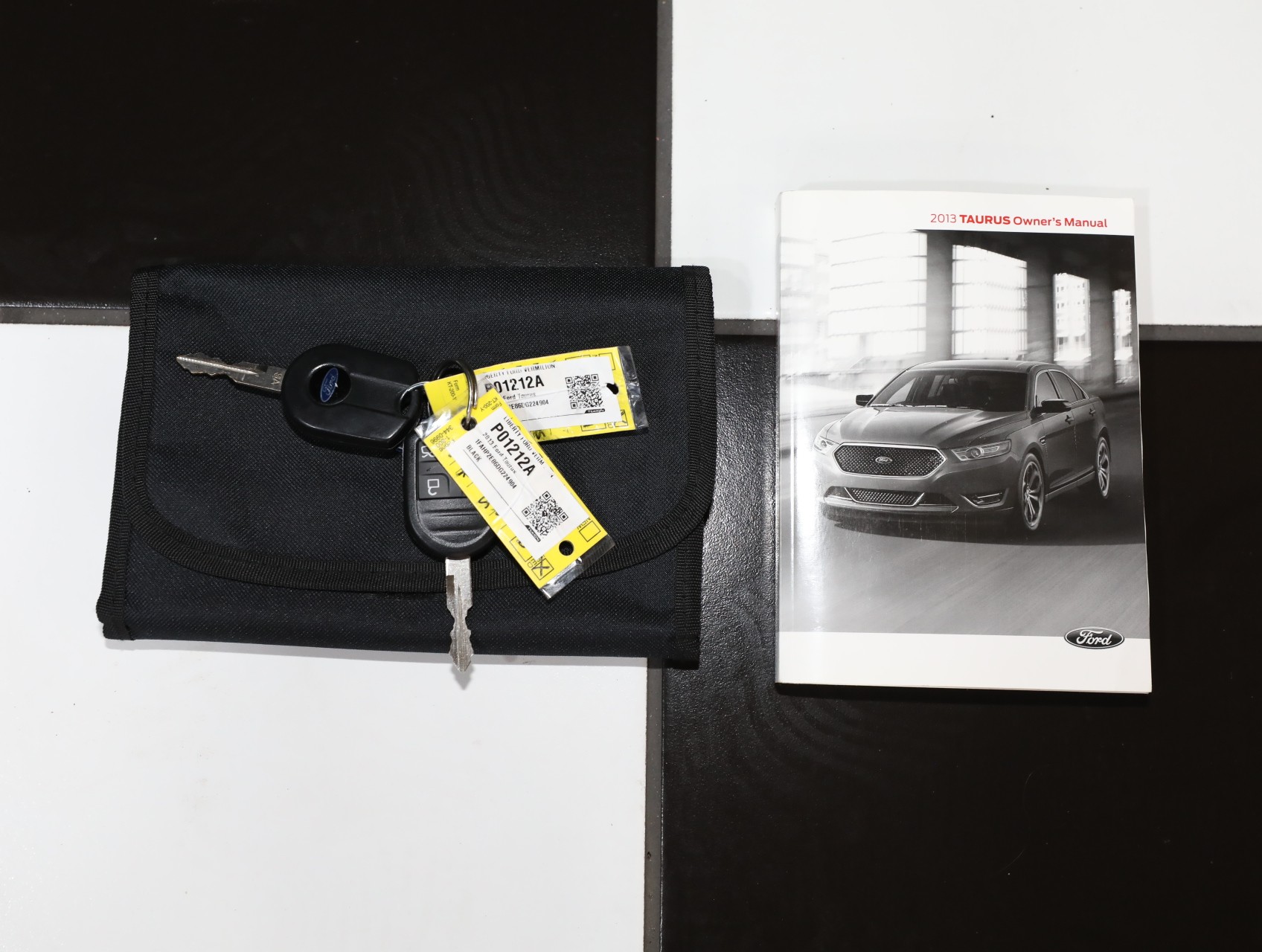 2013 Ford Taurus 66
