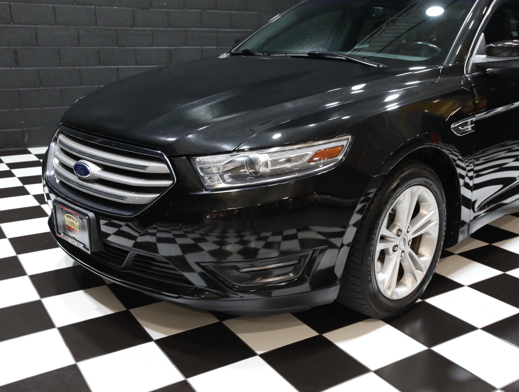 2013 Ford Taurus 7