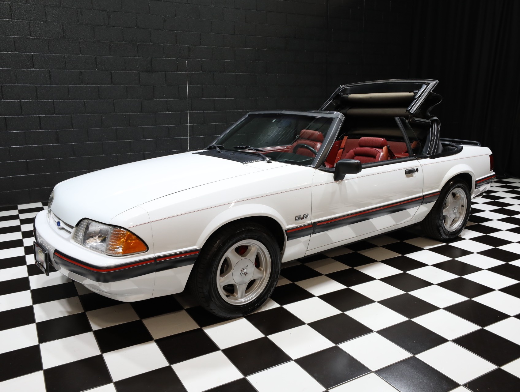 1991 Ford Mustang 12