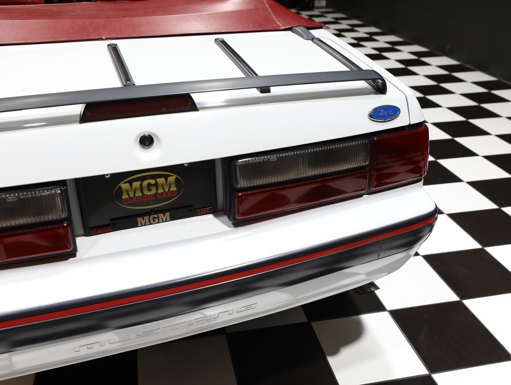 1991 Ford Mustang 29