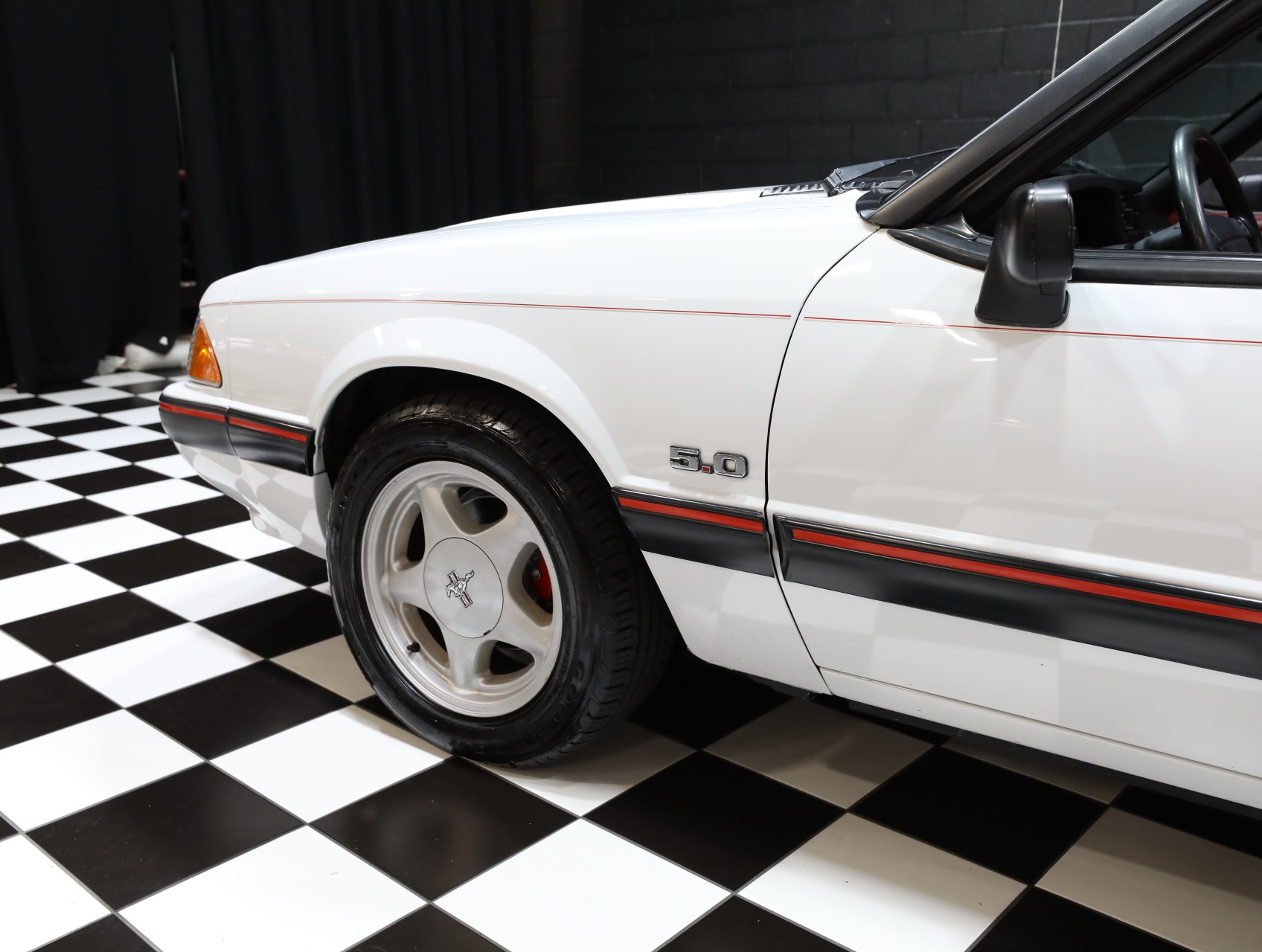 1991 Ford Mustang 40