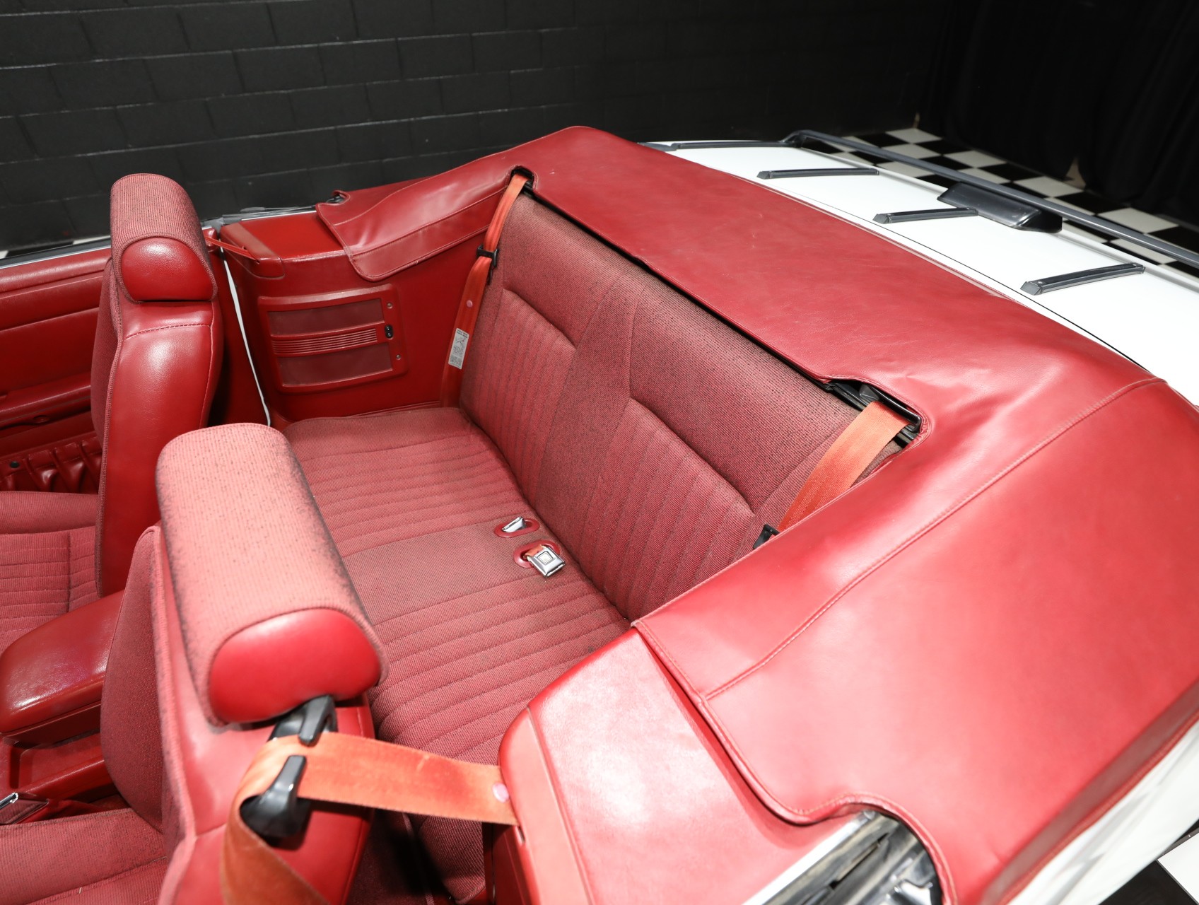 1991 Ford Mustang 5