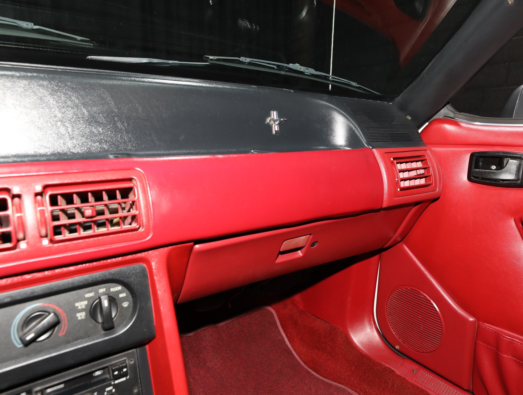 1991 Ford Mustang 60