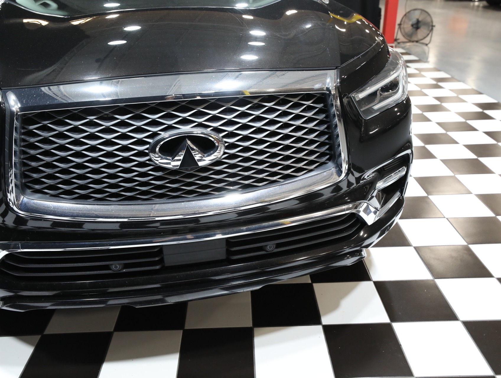 2019 INFINITI QX80 11