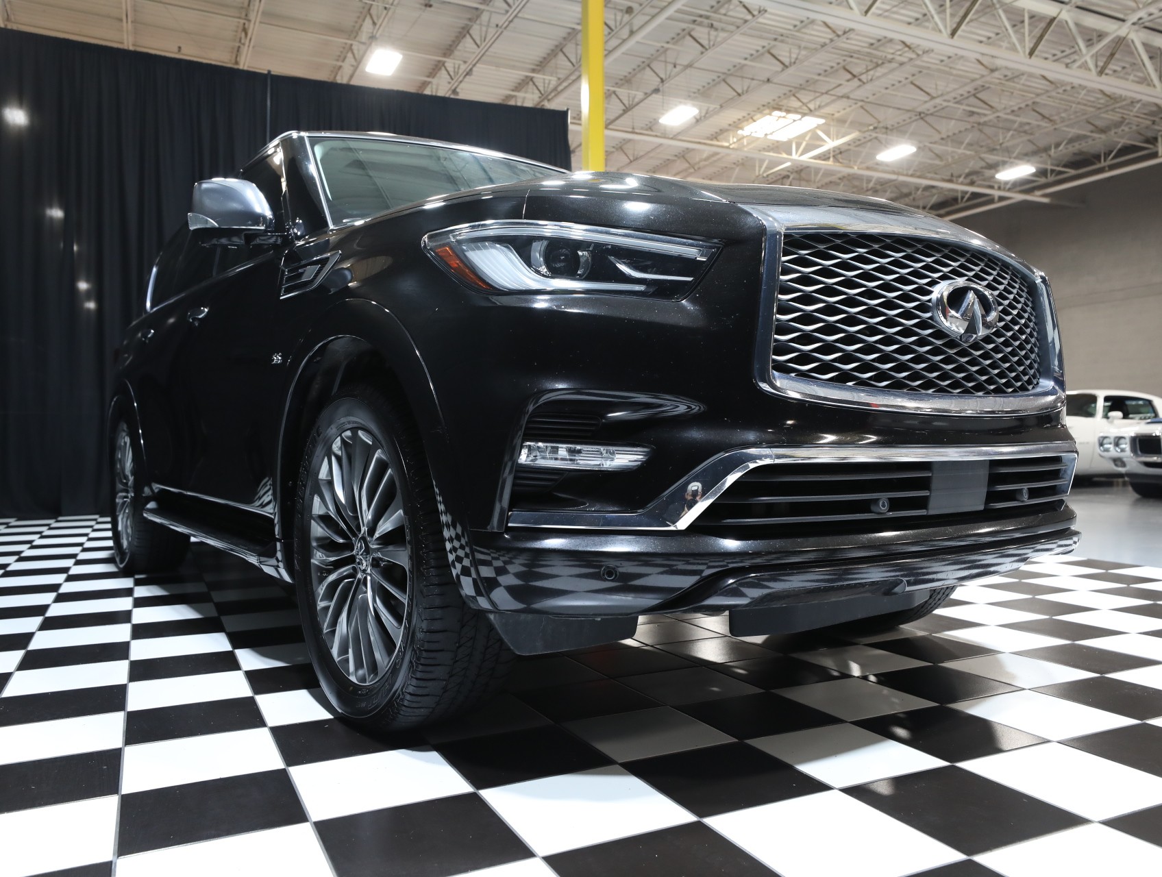 2019 INFINITI QX80 15