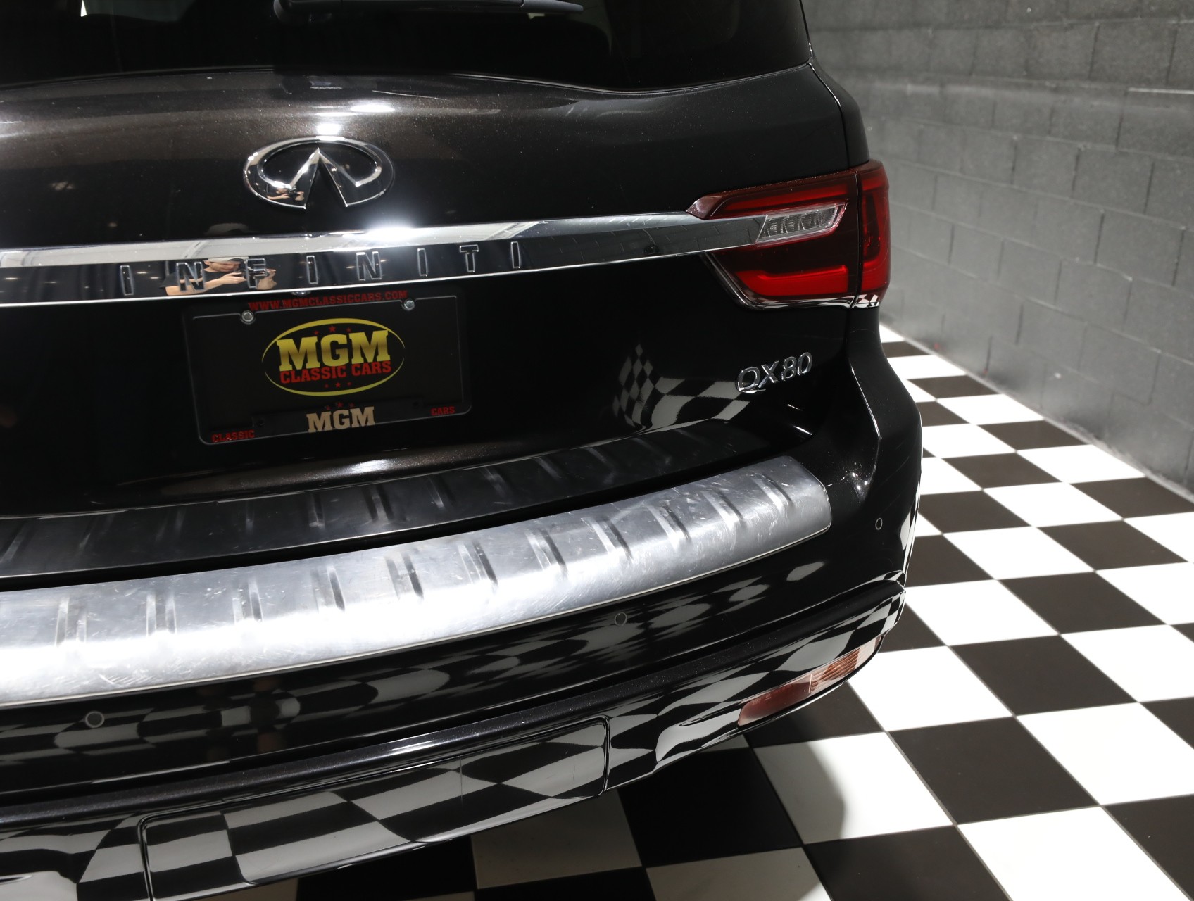 2019 INFINITI QX80 21