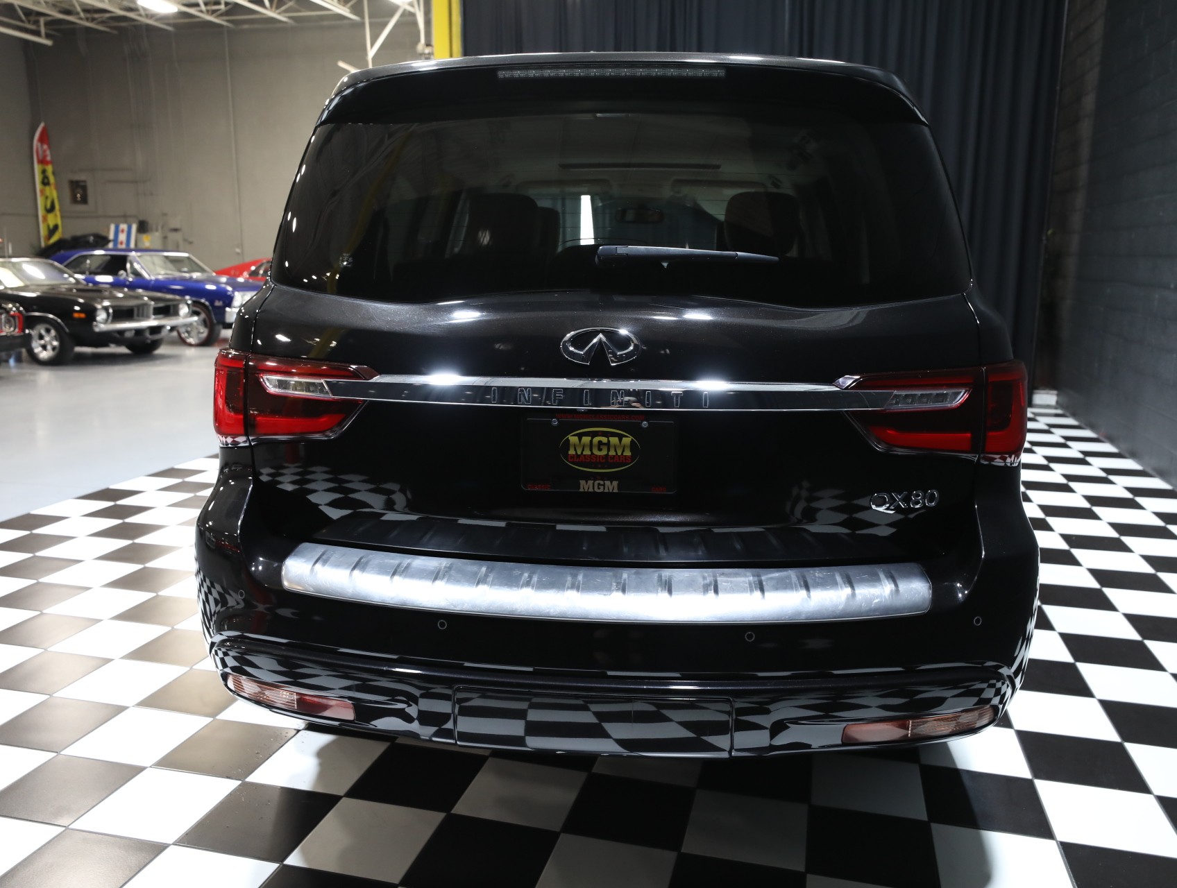 2019 INFINITI QX80 22